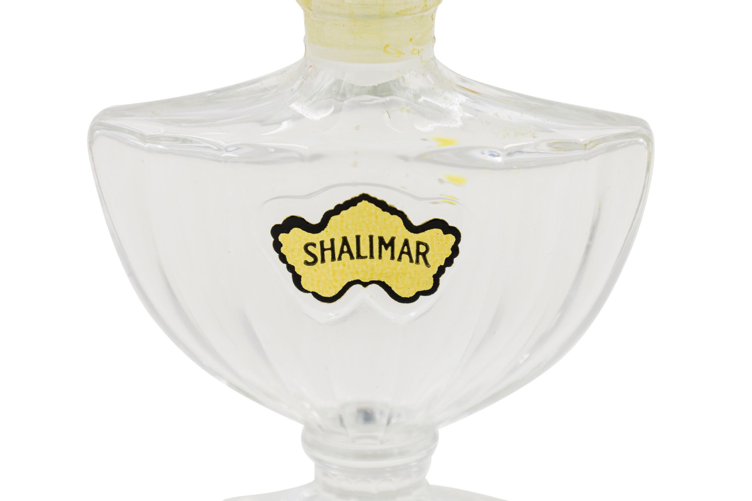 XX secolo French Art-Deco Urn-Shape Perfume Bottle in vendita