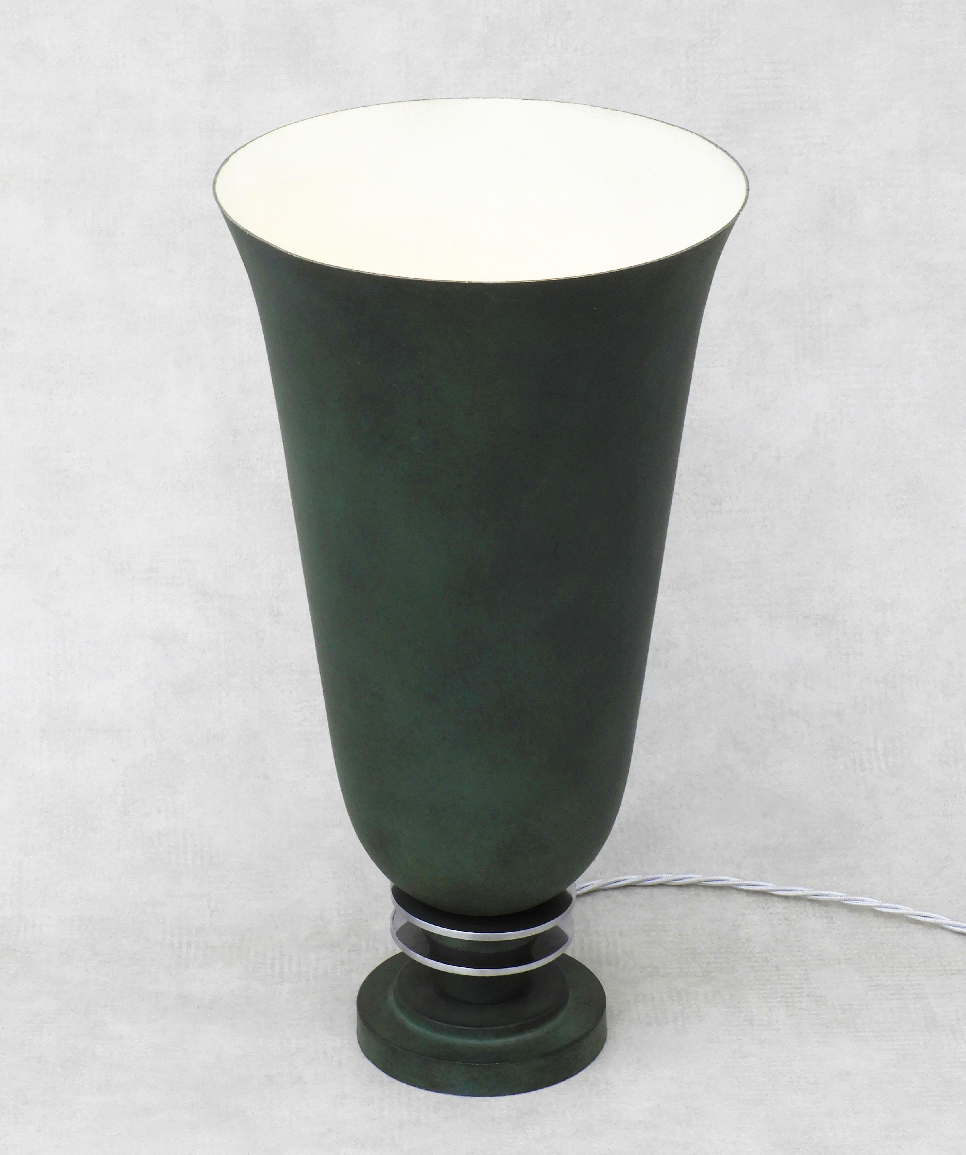 Mid-20th Century French Art Deco Urn Table Lamp circa 1930