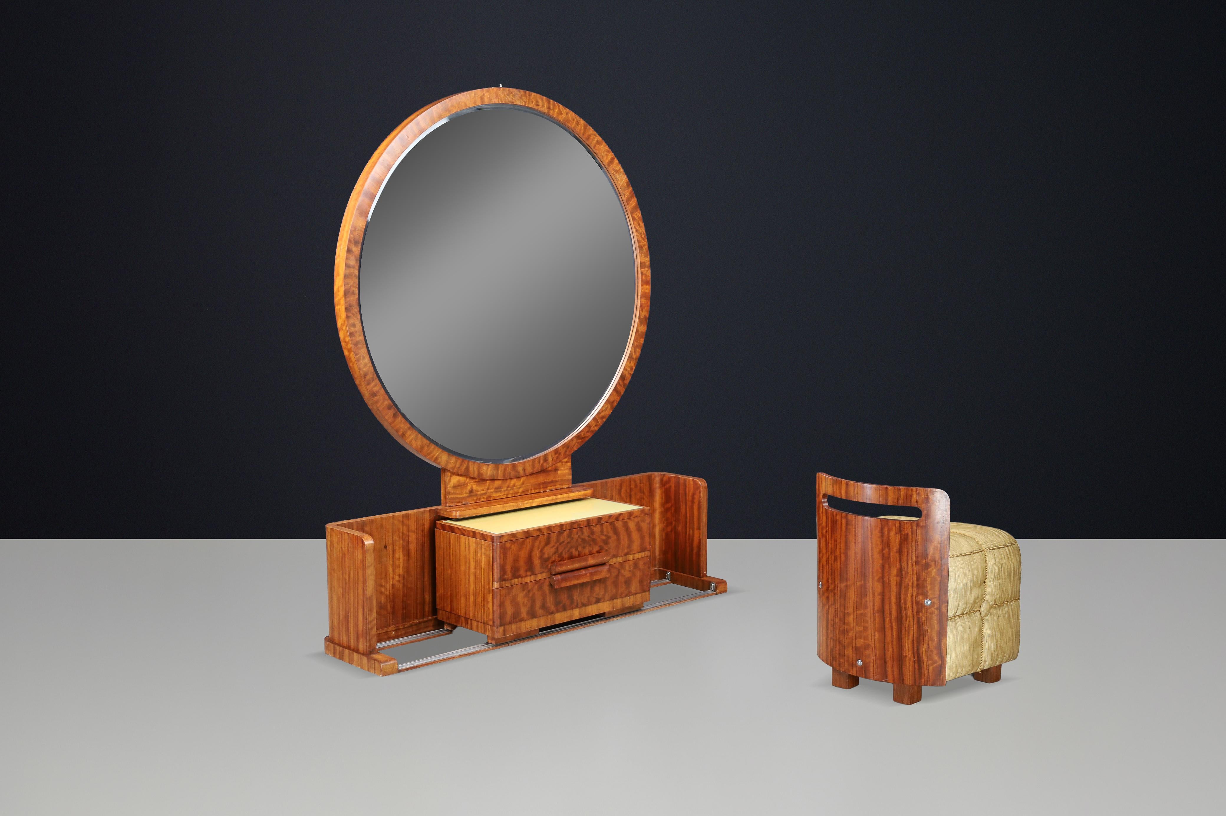 Vanity francese Art Déco con mobile centrale scorrevole e sgabello, anni '30 In condizioni buone in vendita a Almelo, NL