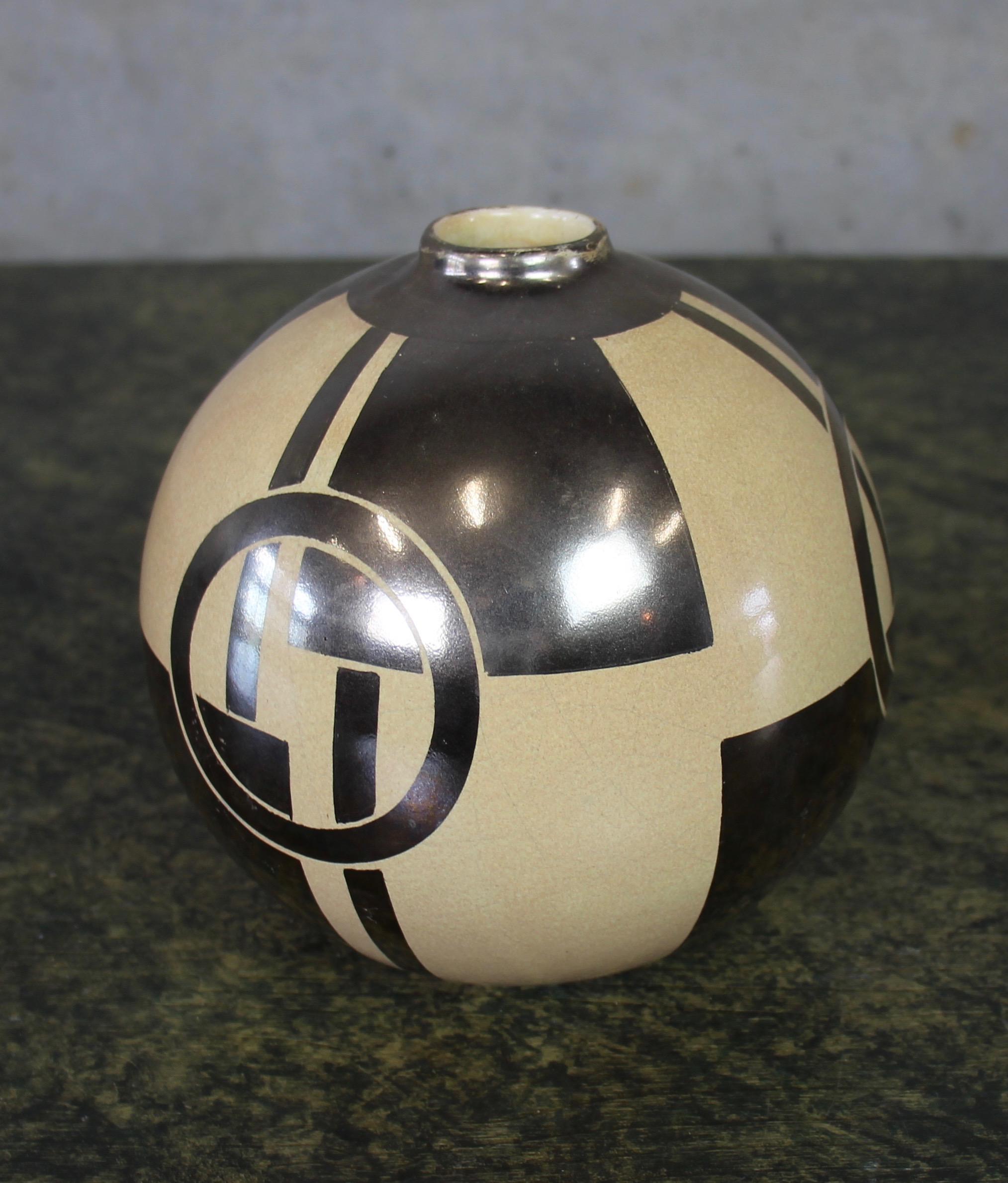 French Art Deco Vase, Ceramic with Geometric Patterns In Good Condition In Hamburg, DE