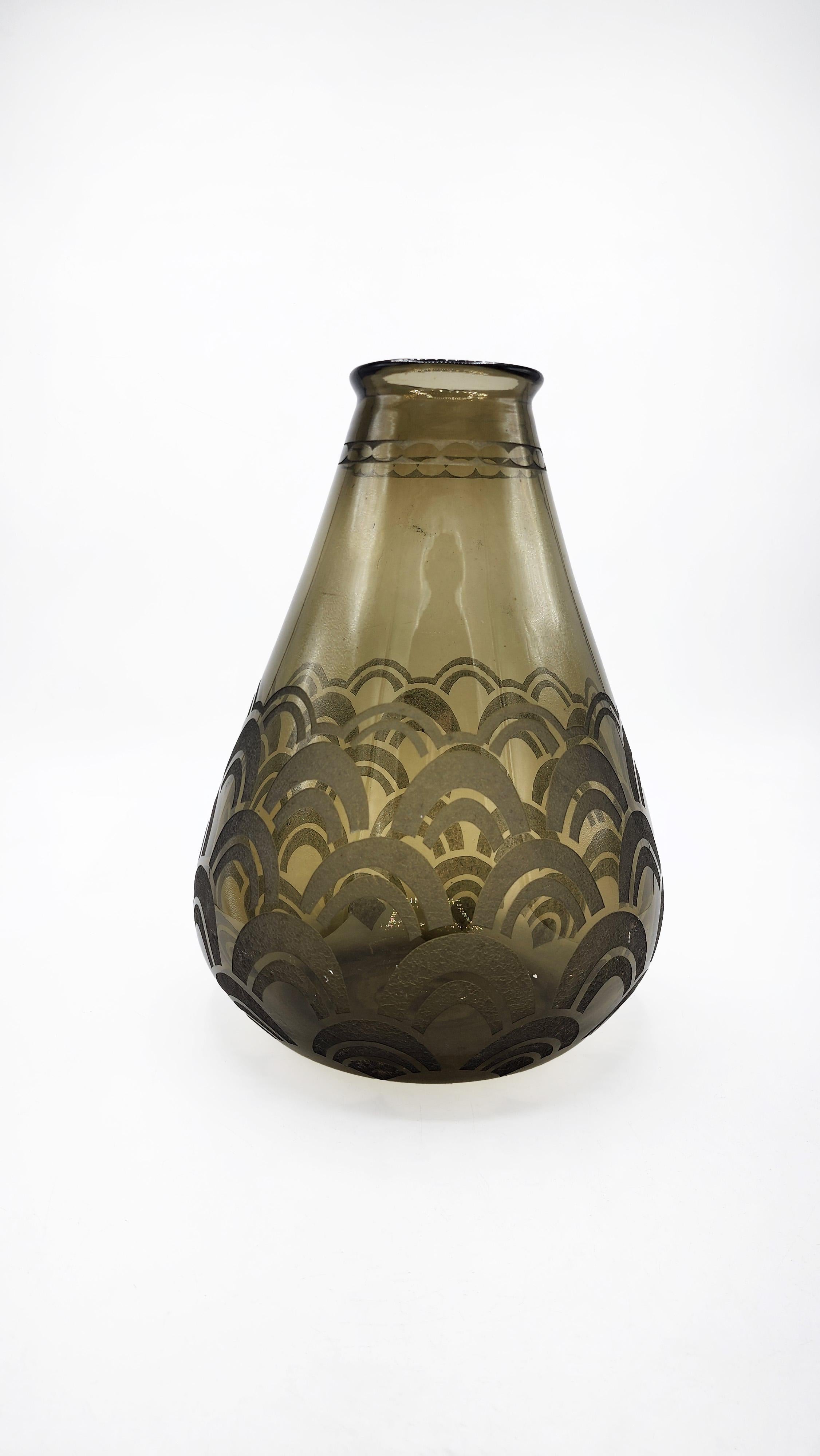 Fait main Vase Art déco français en verre Daum Nancy en vente