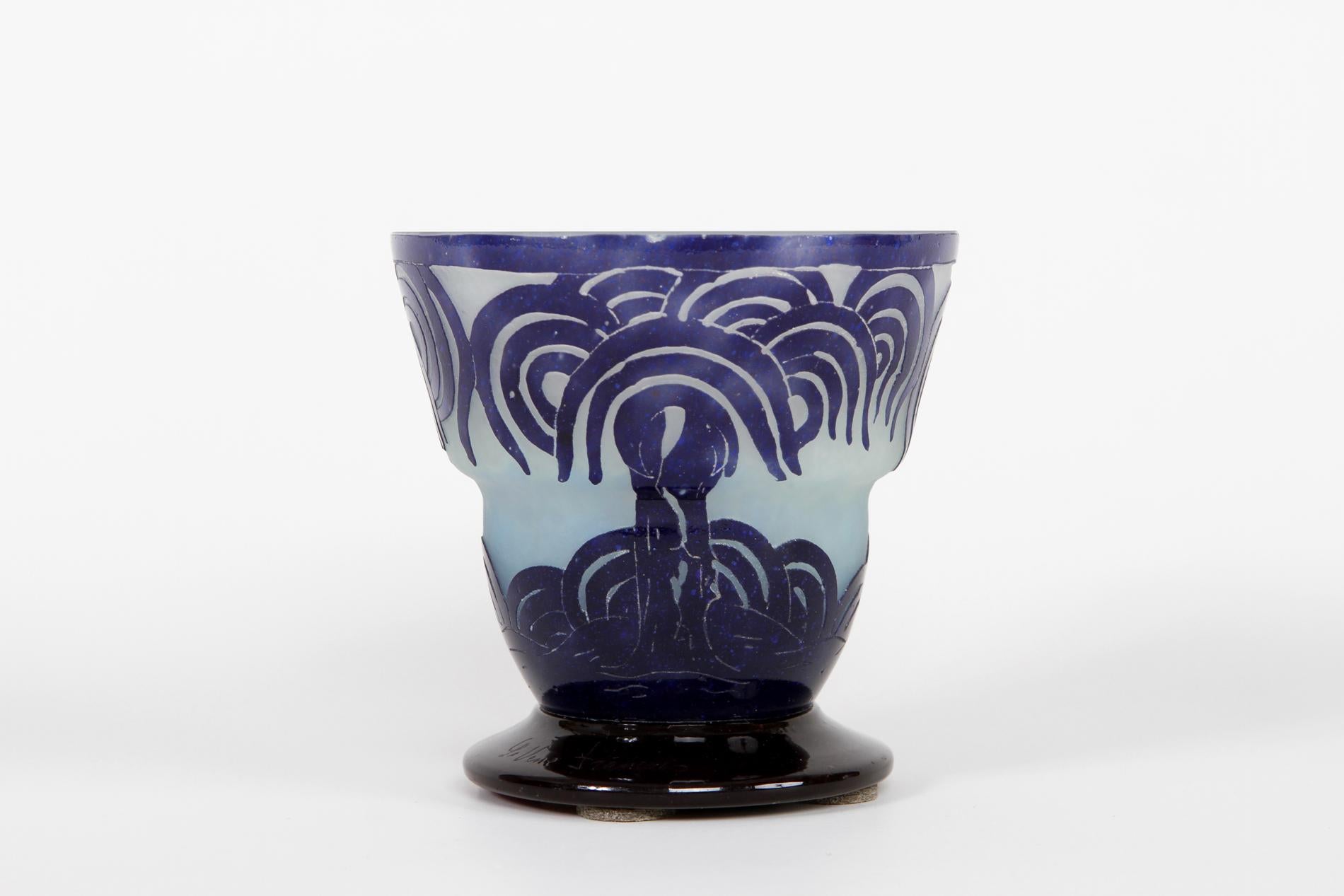 French Art Deco vase by Charder (Charles Schneider) Le Verre Français. This model is called 