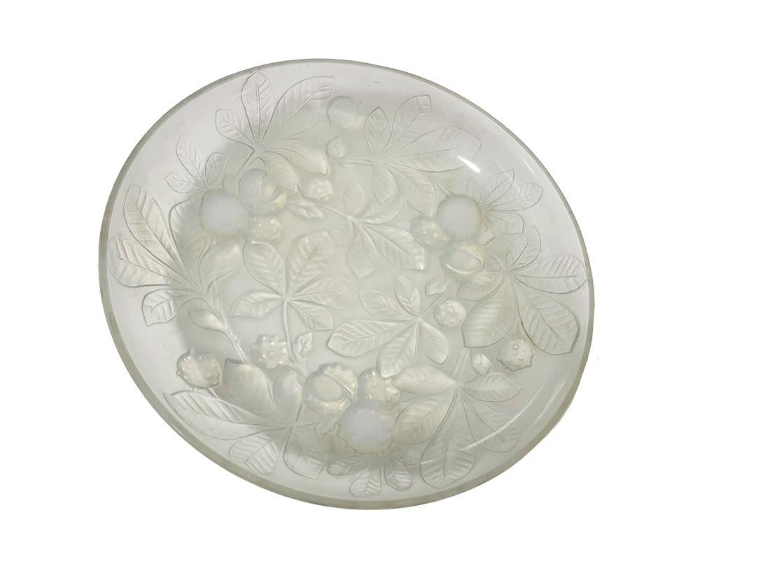 French Art Deco Verlys opalescent glass bowl, 1930s

French Art Deco opalescent glass, made by Verlys, during the 1930s This bowl has an opalescent color due to certain light. That is why the pictures have a dark background. In normal daylight it is