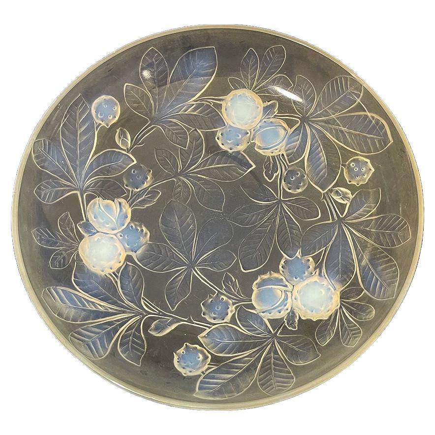 French Art Deco Verlys opalescent glass bowl, 1930s For Sale