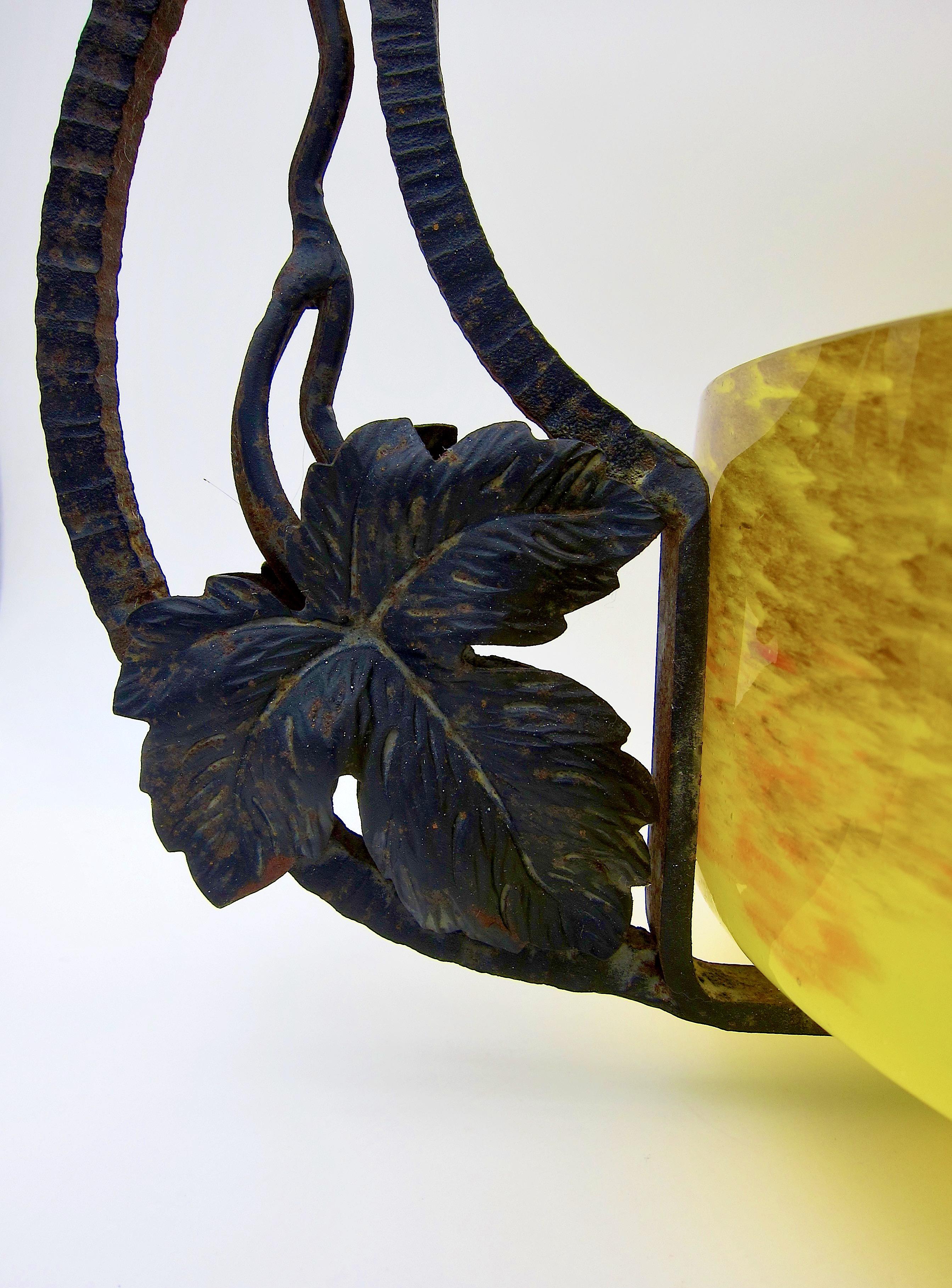 French Art Deco Verrerie D'Art Degue Centerpiece Bowl in Art Glass and Iron 2