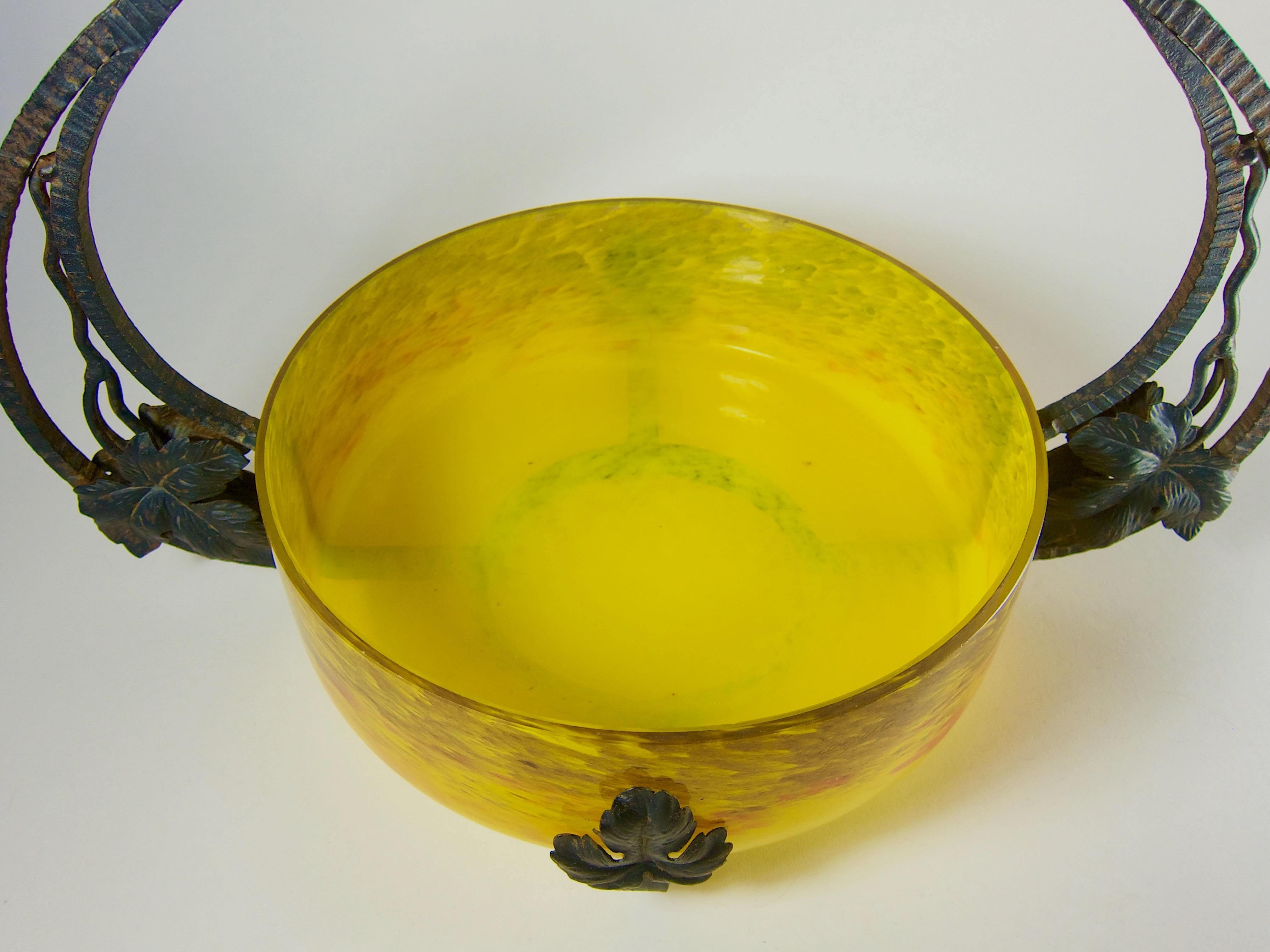 French Art Deco Verrerie D'Art Degue Centerpiece Bowl in Art Glass and Iron 5