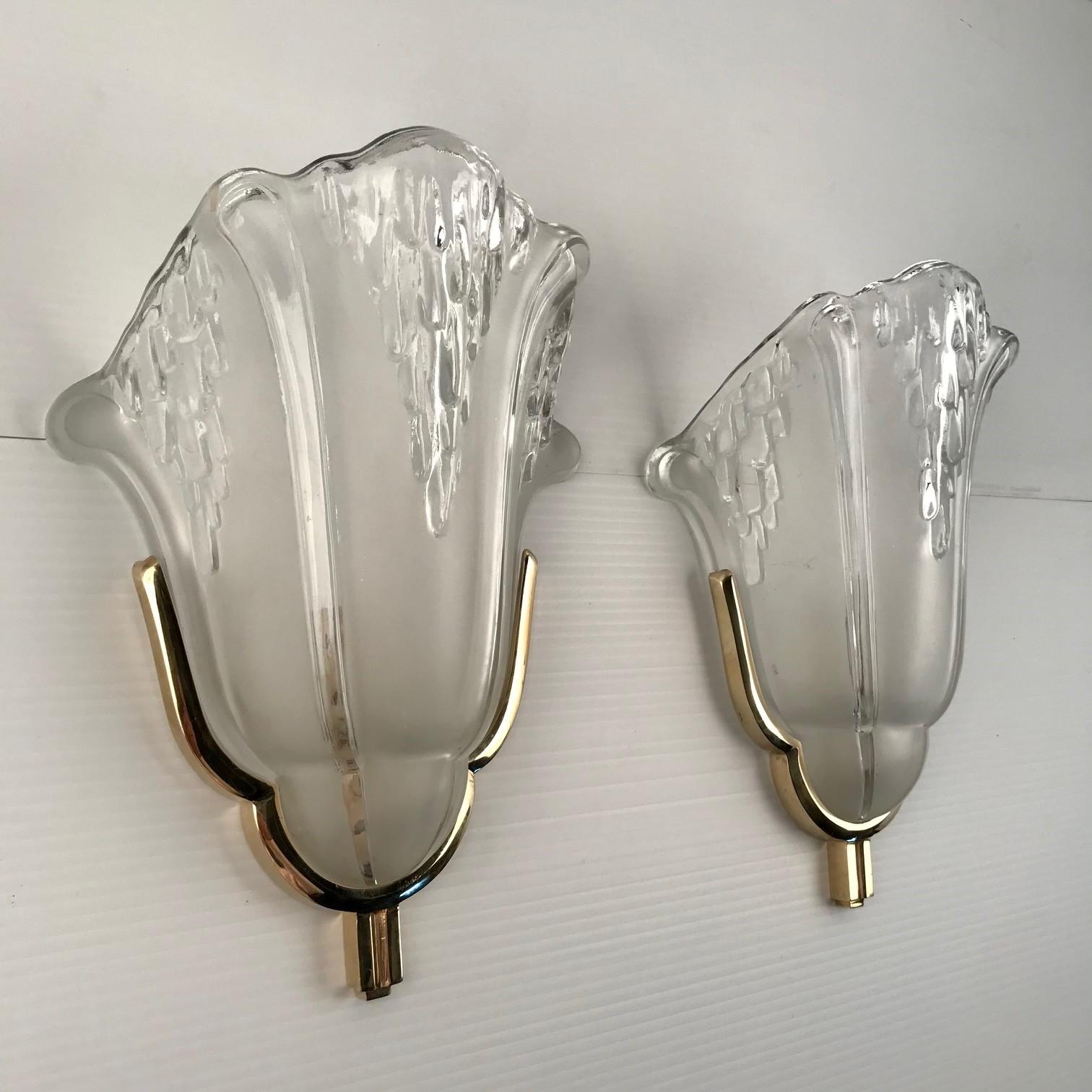  French Art Deco Wall Sconces by Petitot, 1930 Set of Four For Sale 3
