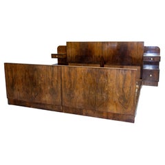 Französisches Art Déco Bett aus Nussbaumholz, um 1930