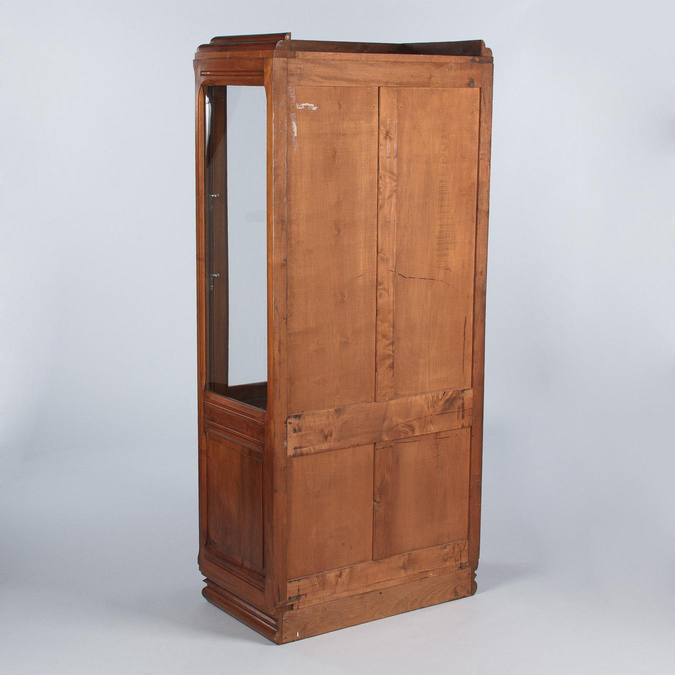 French Art Deco Walnut Display Cabinet or Bookcase, 1930s 5