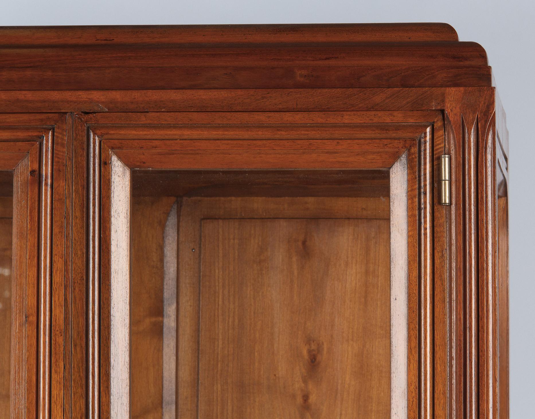 French Art Deco Walnut Display Cabinet or Bookcase, 1930s 6