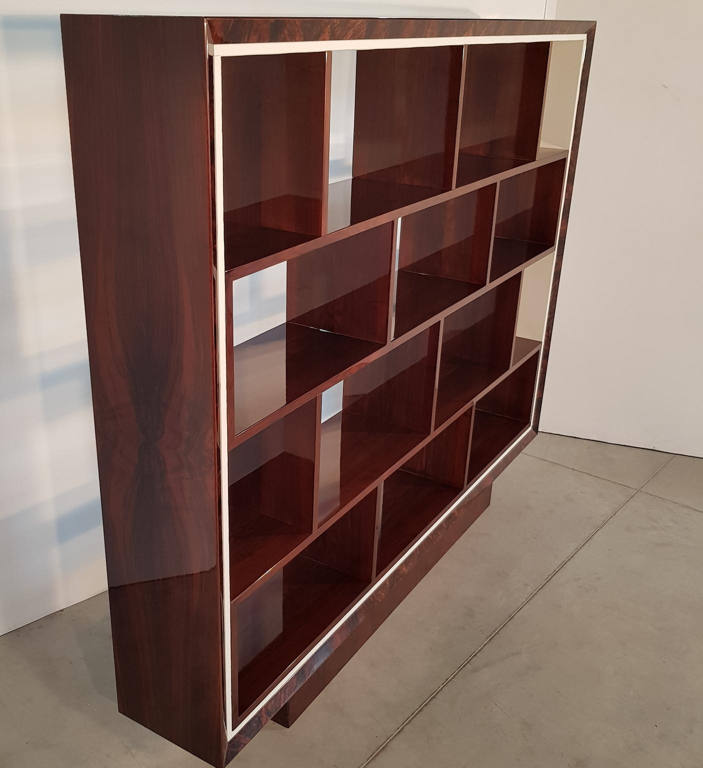 French Art Deco Walnut Bookcase, 1940s For Sale 1