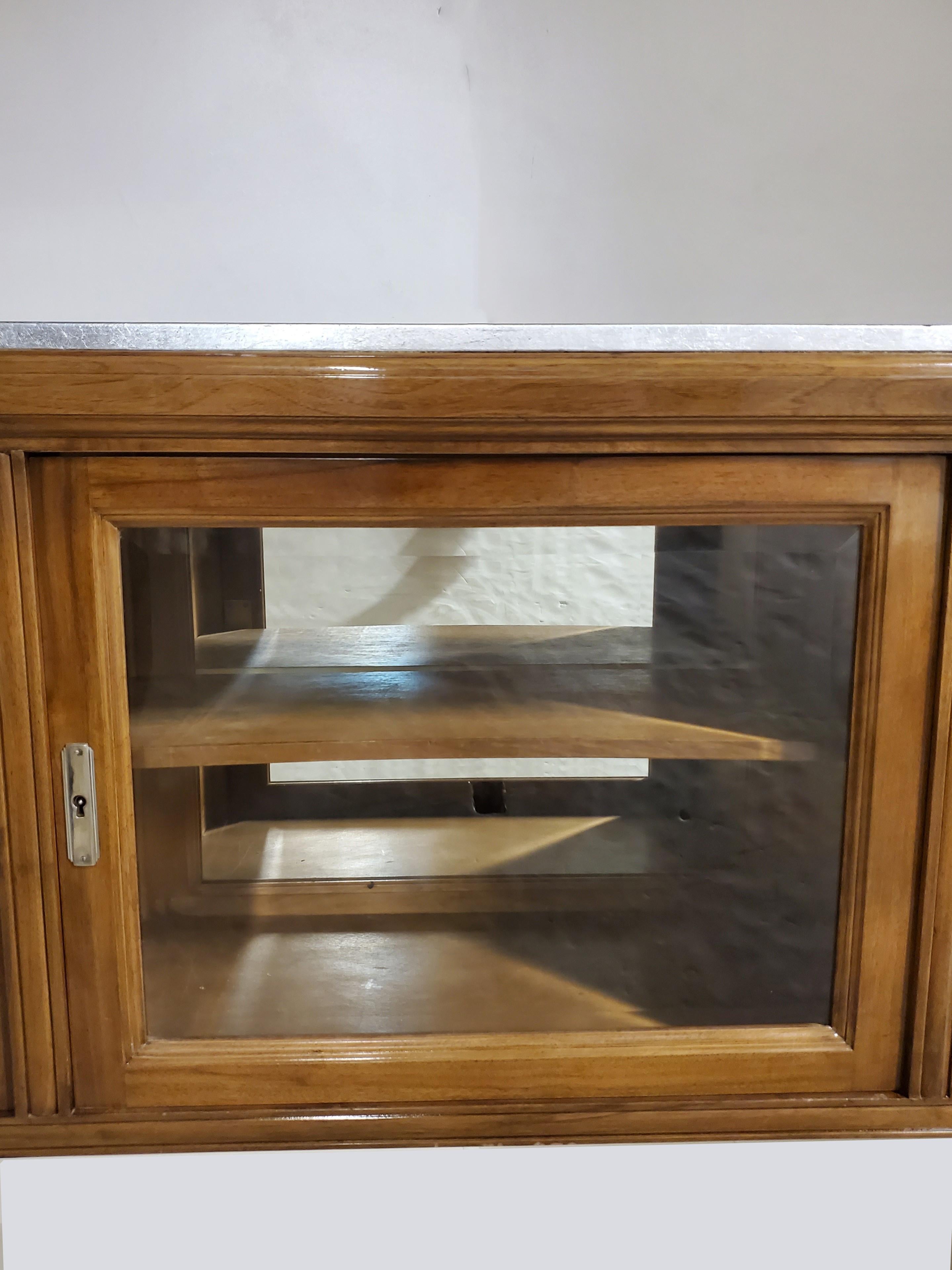 French Art Deco Walnut Cabinet/ Vitrine/ Bar/ Bookcase with Metal Leaf Detail For Sale 8