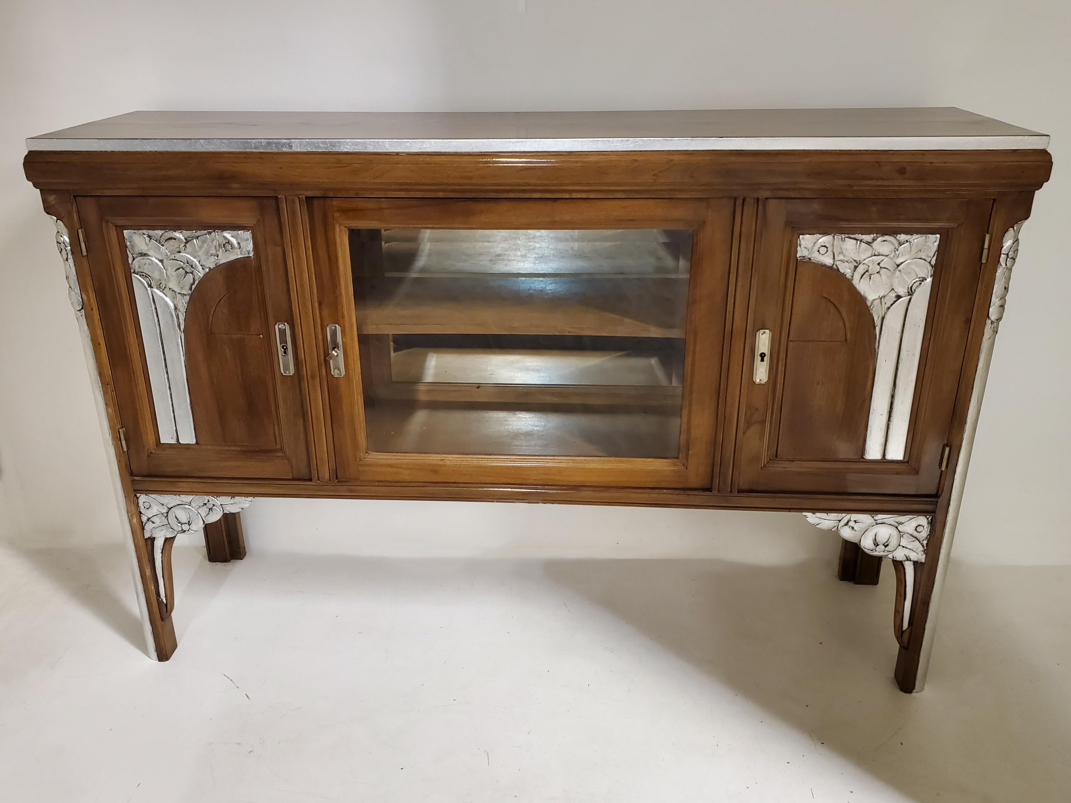French Art Deco Walnut Cabinet/ Vitrine/ Bar/ Bookcase with Metal Leaf Detail For Sale 2