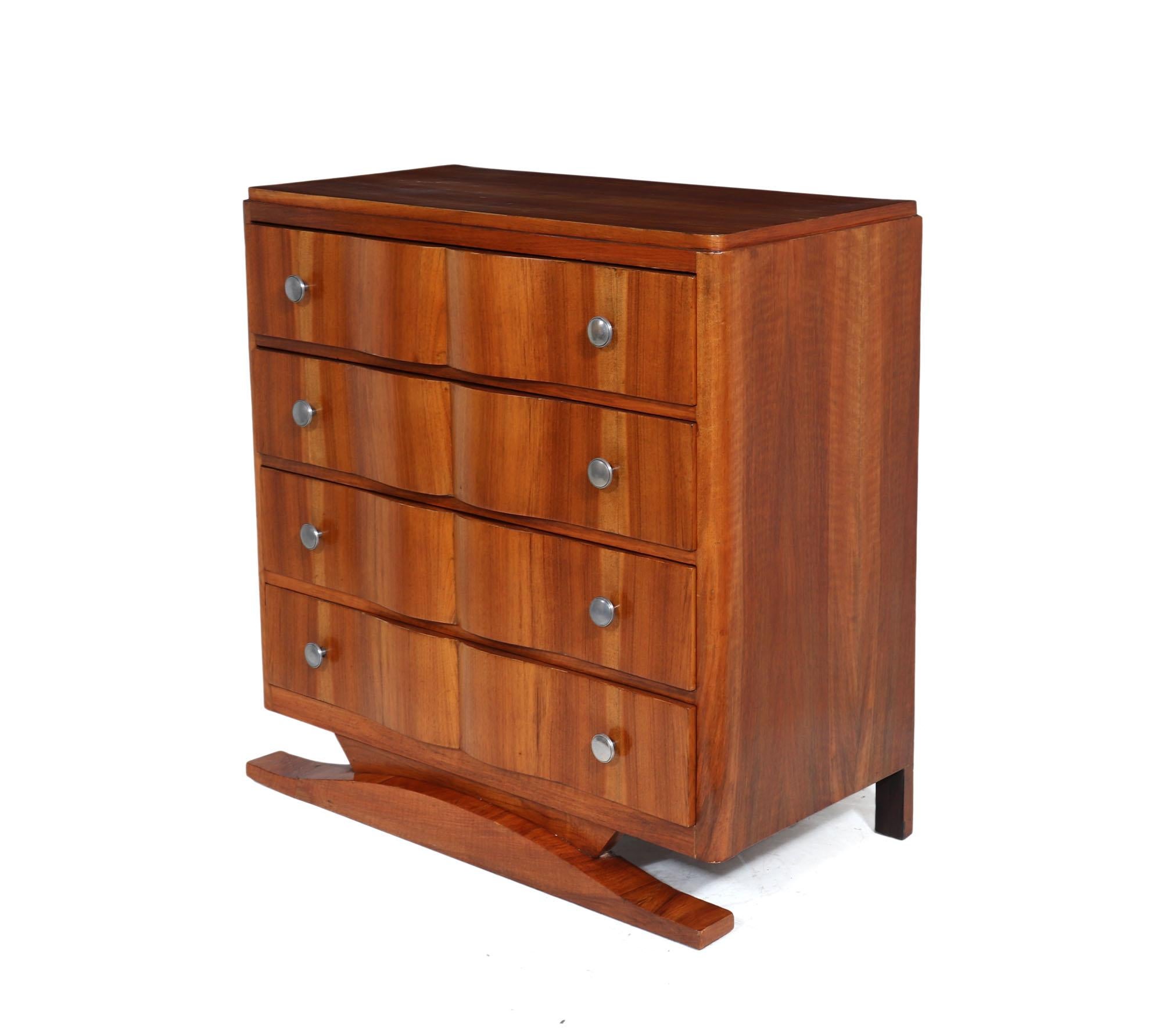Art Deco chest of drawers
A French Art Deco Chest of drawers produced in the 1930s in walnut having four long shaped front drawers and standing on a shaped base. The chest is in very good condition and all the drawers run smoothly, it has been