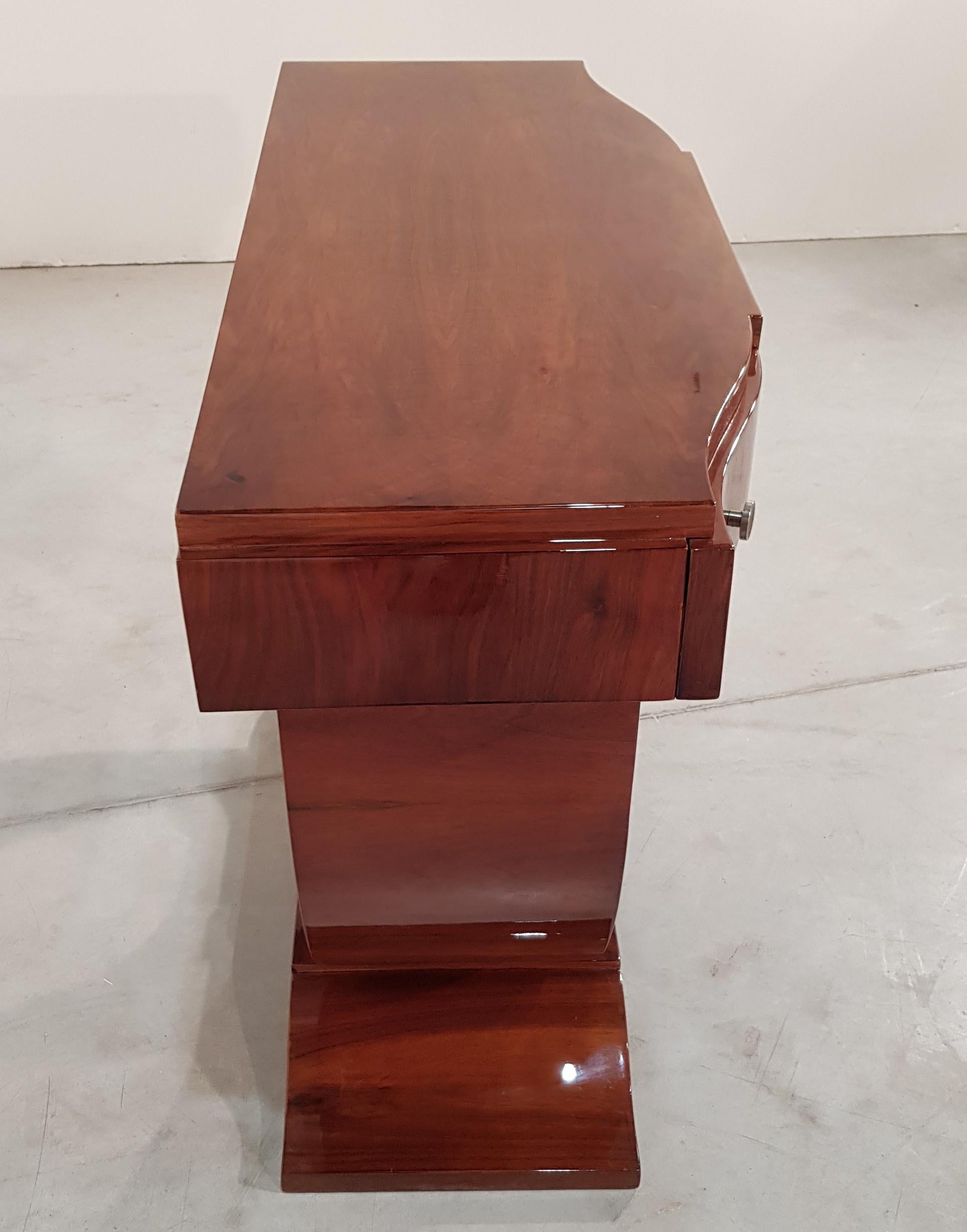 French Art Deco Walnut Console Table with Drawers, 1930s In Good Condition For Sale In Budapest, Budapest