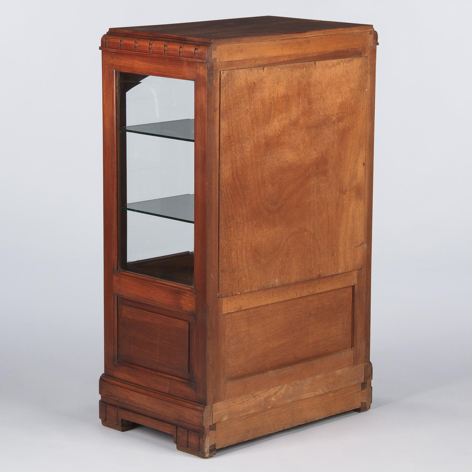 French Art Deco Walnut Display Cabinet, 1930s 1