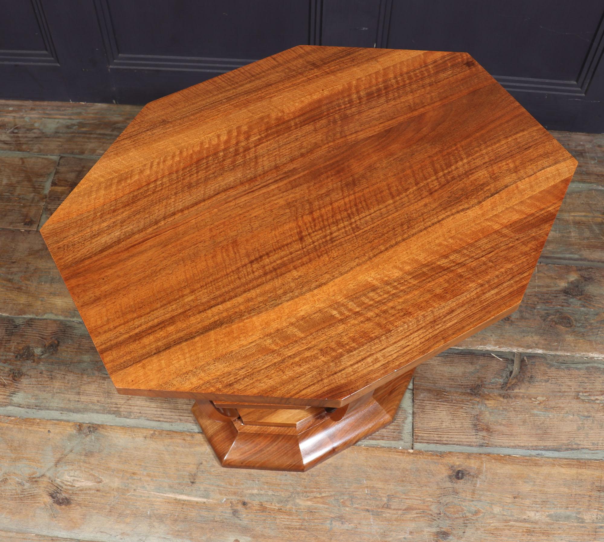 French Art Deco Walnut Occasional Table For Sale 1