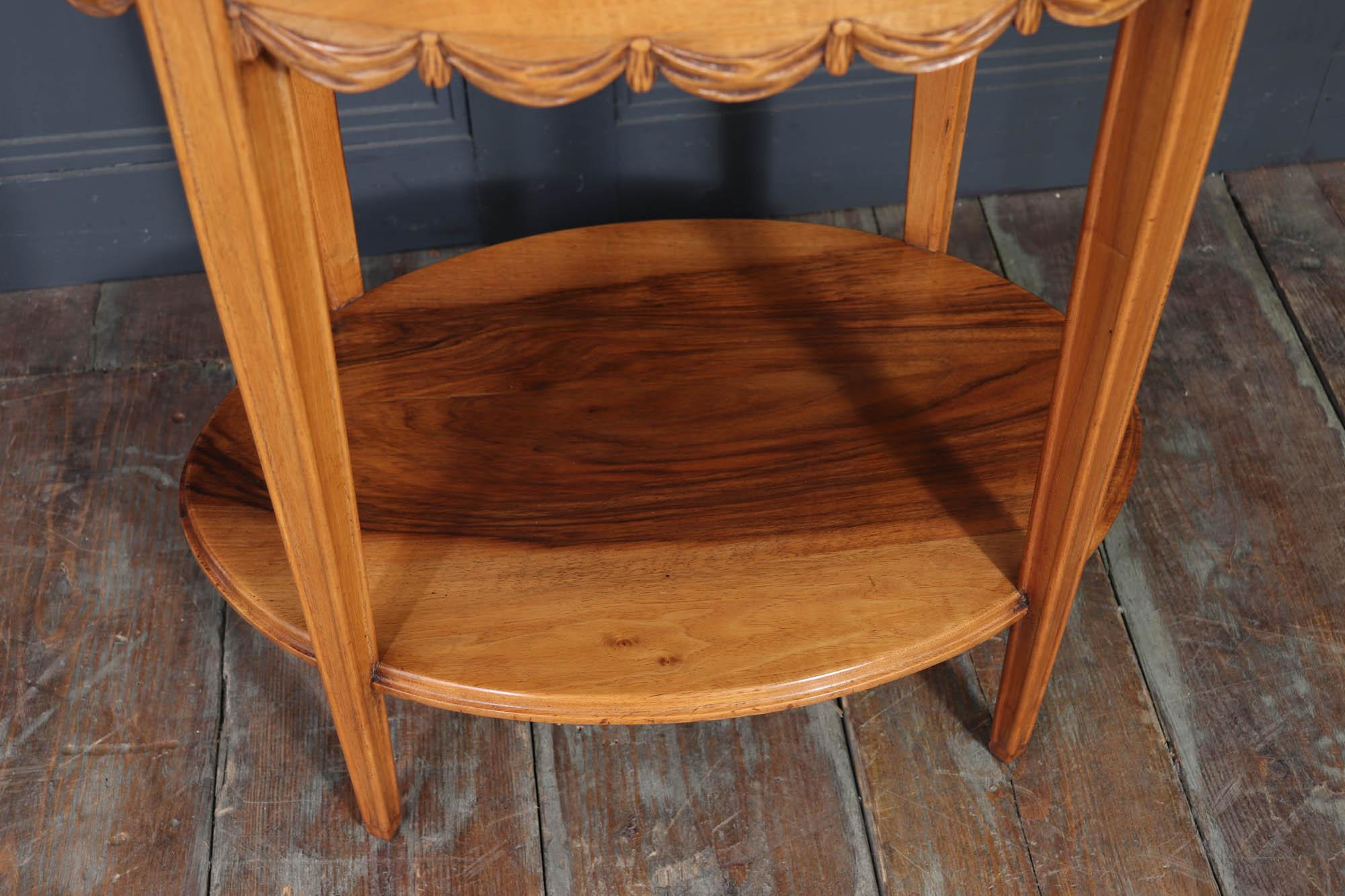 French Art Deco Walnut Side Table Circa 1925 im Angebot 1