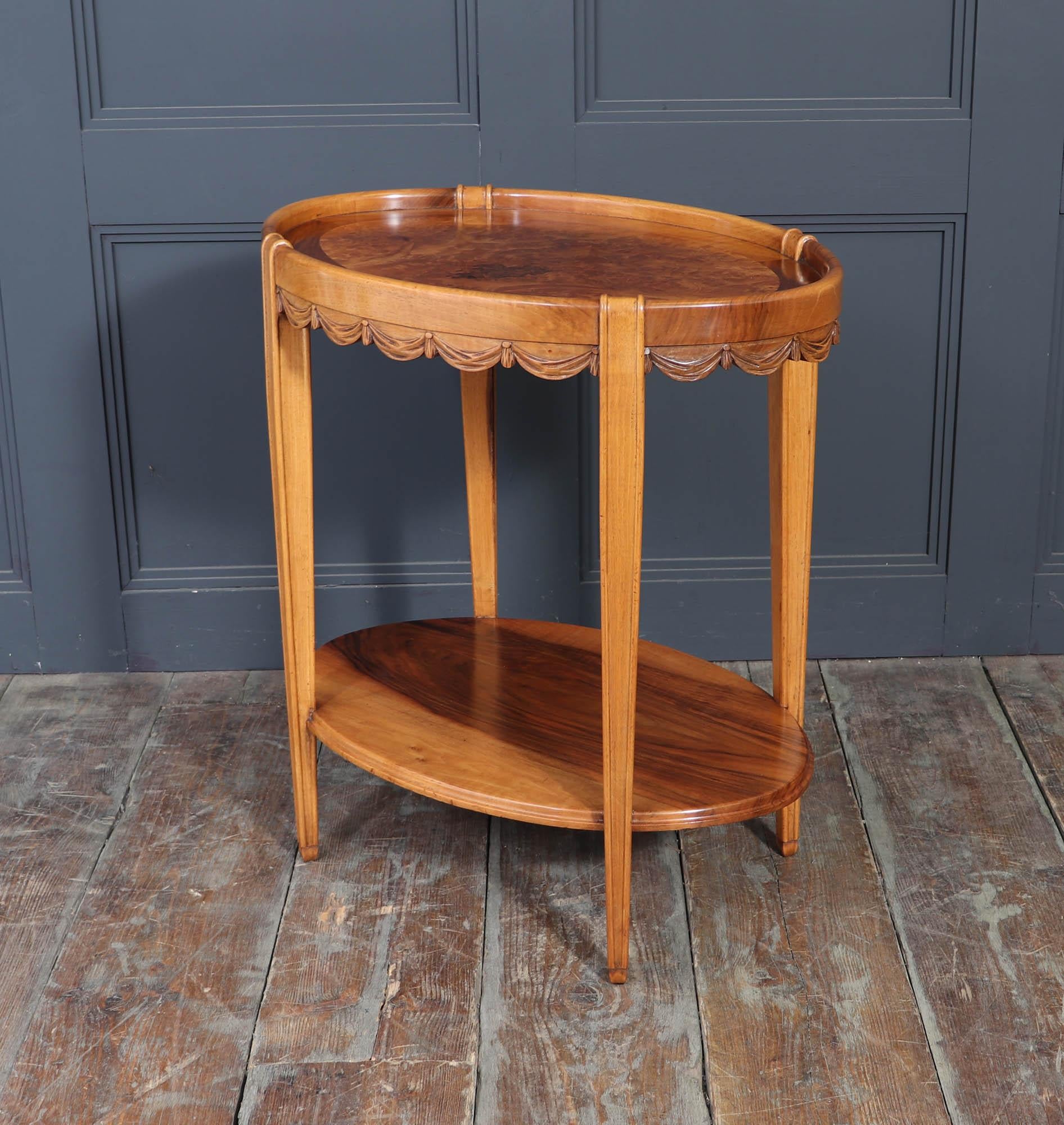 French Art Deco Walnut Side Table Circa 1925 im Angebot 2
