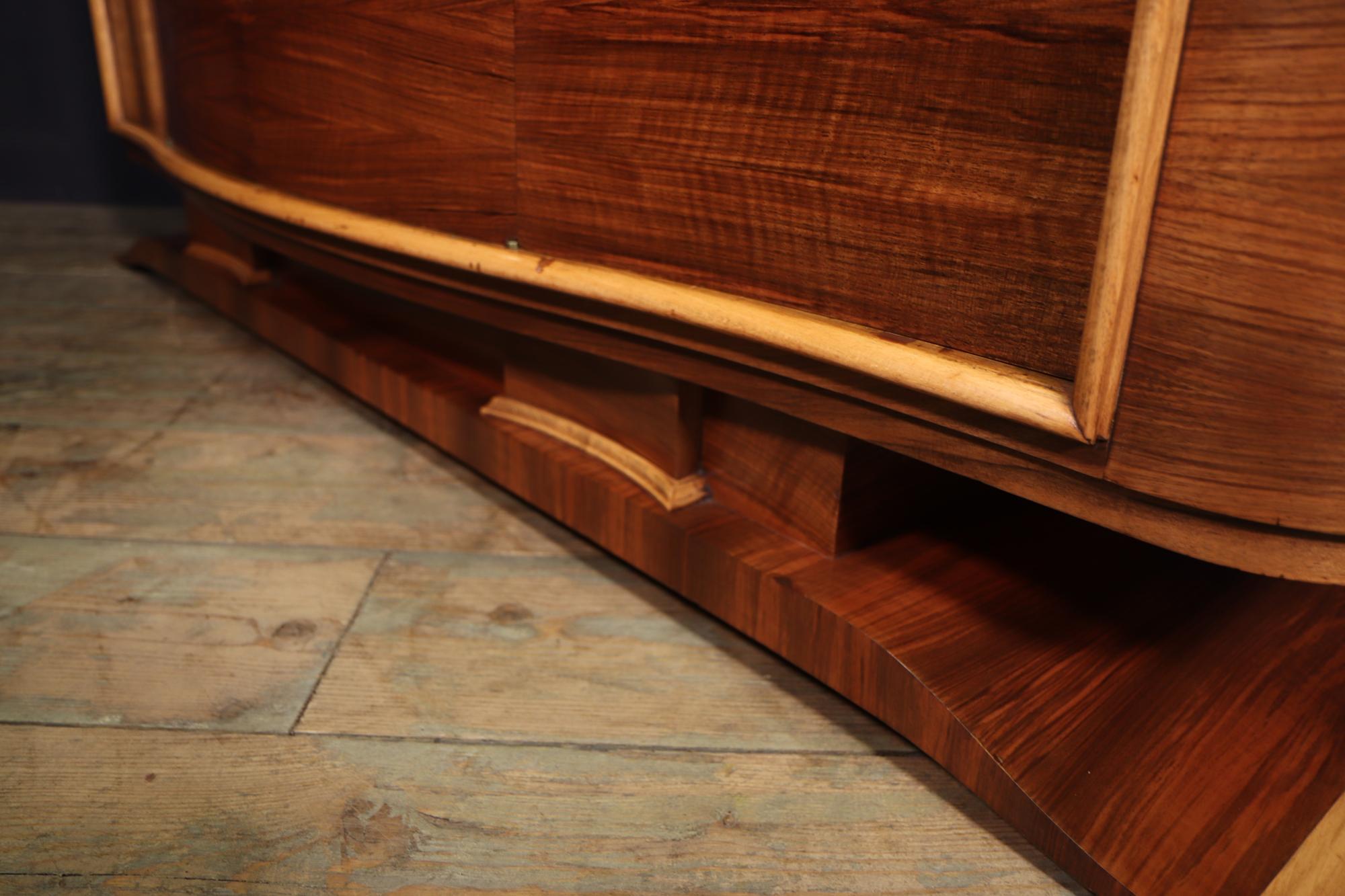 Sideboard aus Nussbaumholz im Art déco-Stil, 1 7