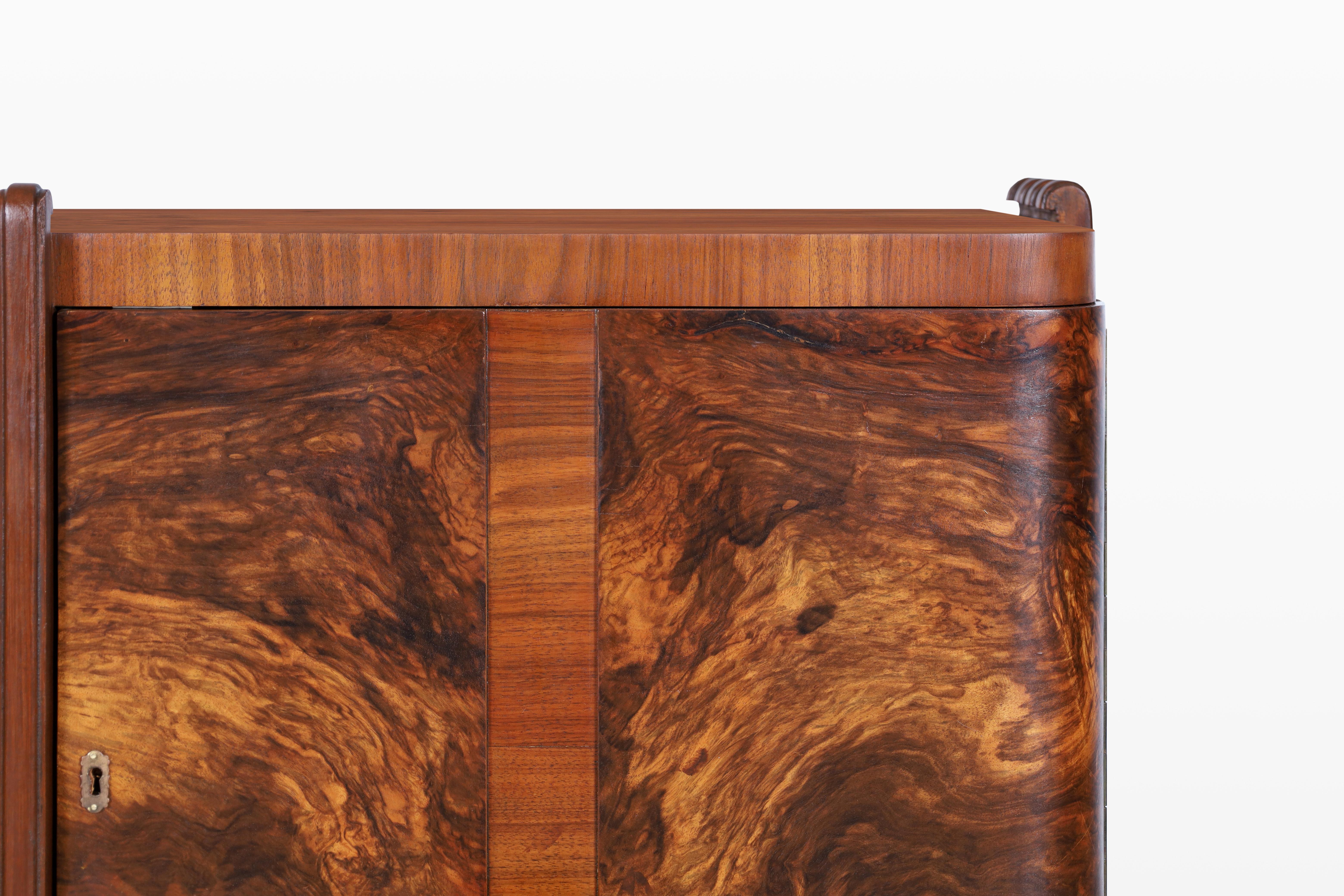Credenza francese Art Déco in noce in vendita 4