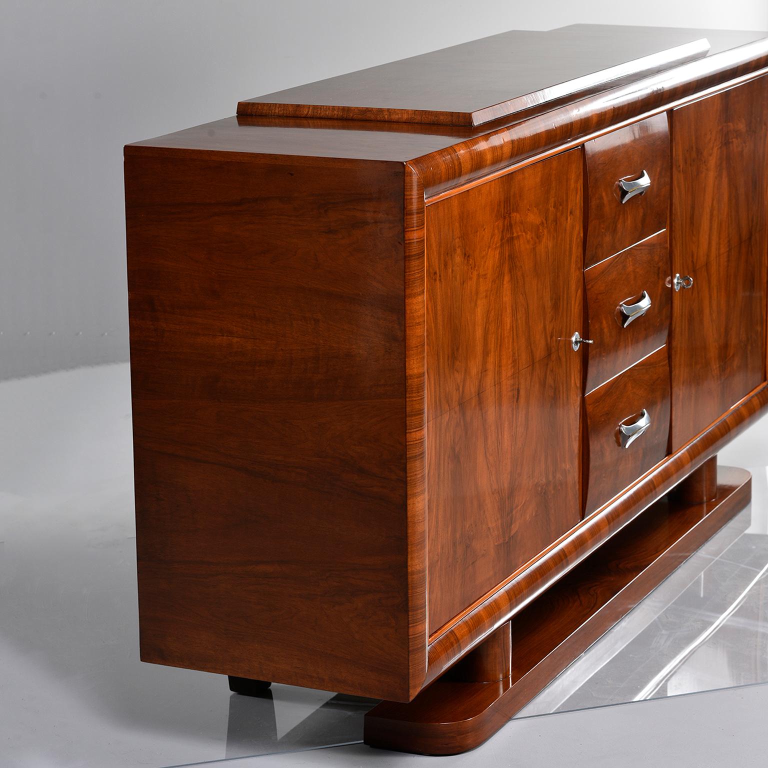 French Art Deco Walnut Sideboard In Good Condition In Troy, MI