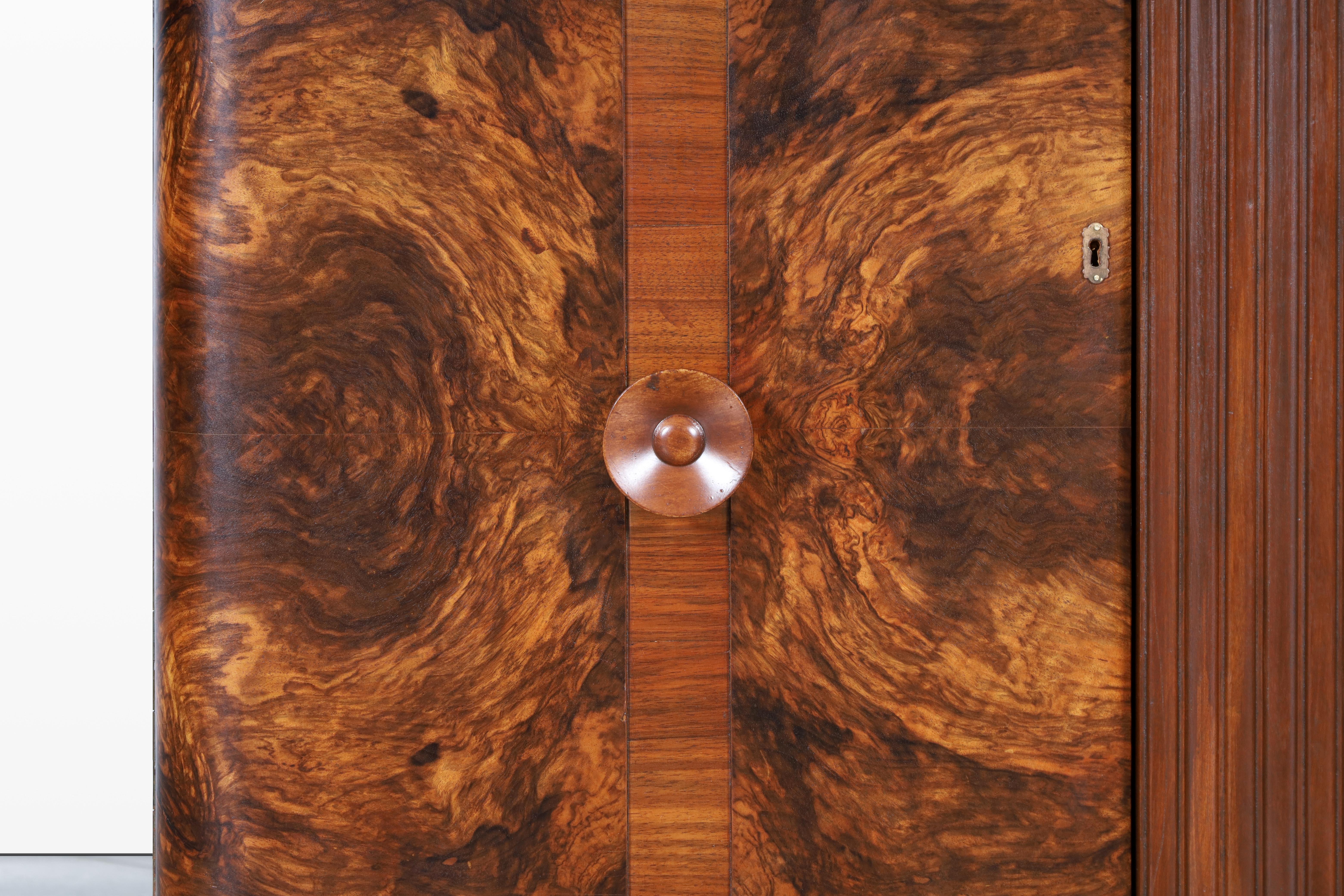 Credenza francese Art Déco in noce in vendita 2