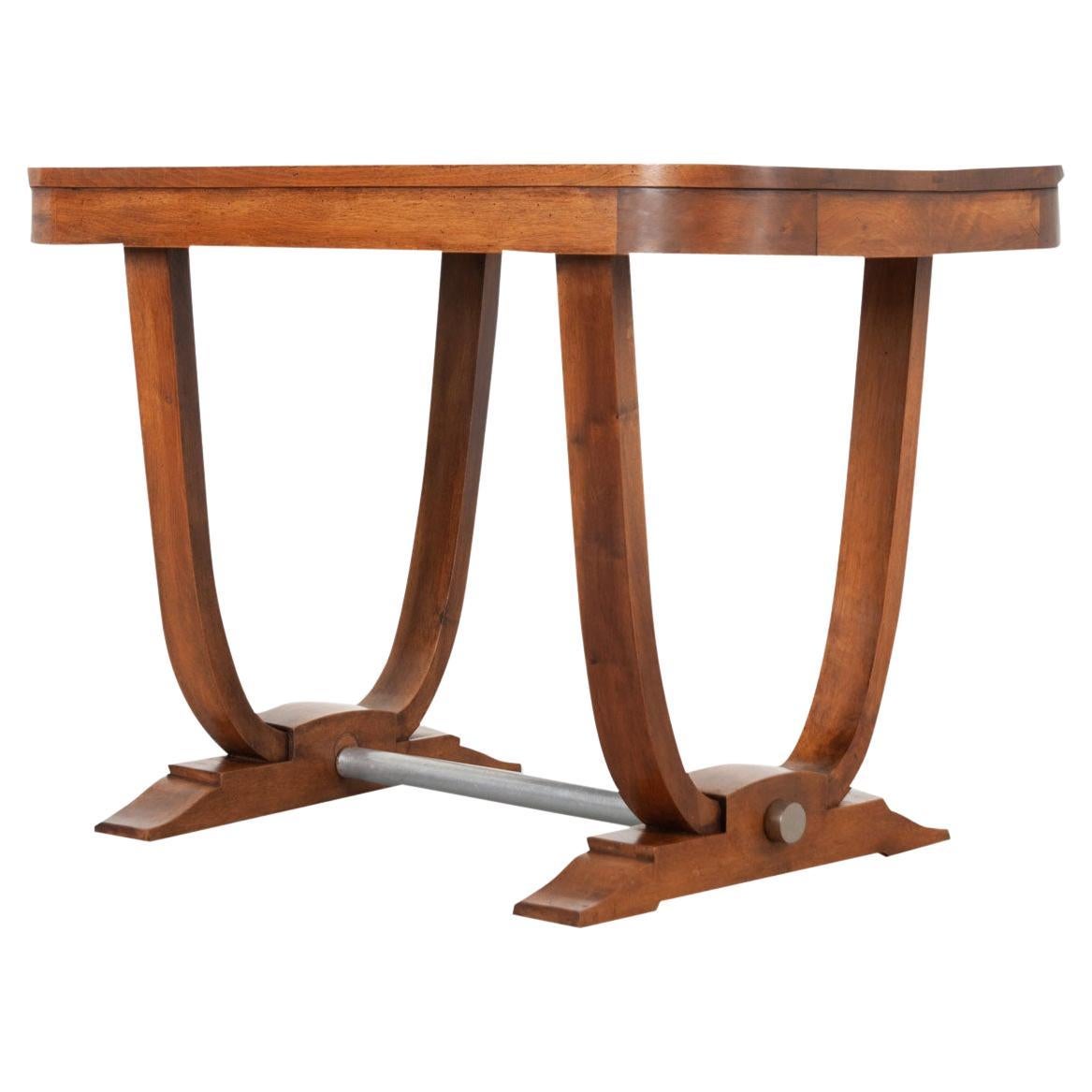 Französischer Art-Déco-Tisch aus Nussbaumholz