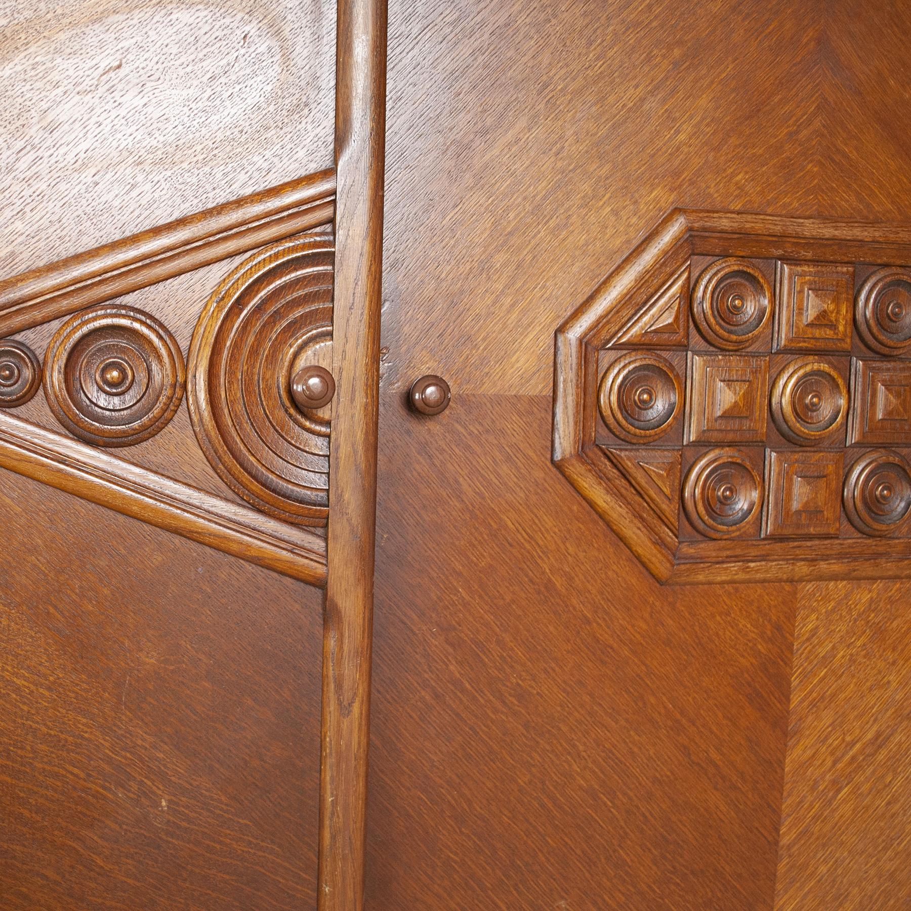 Milieu du XXe siècle Armoire Art Déco française du début des années 40 en vente