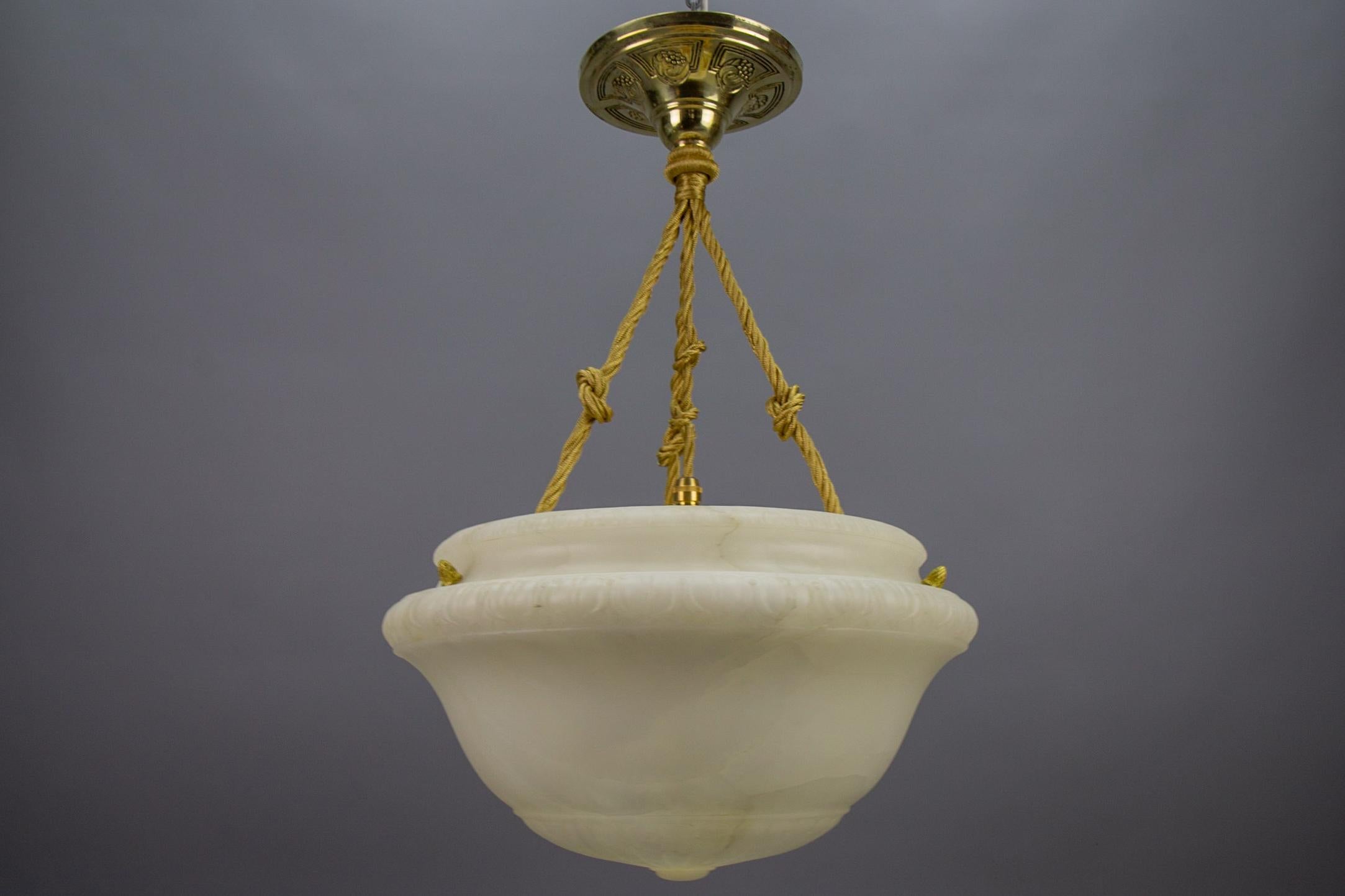 French Art Deco White Alabaster and Brass Pendant Light Fixture, circa 1920s 5