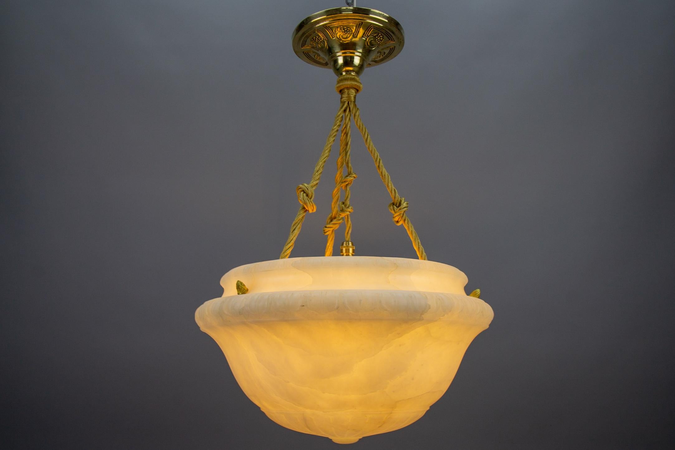 French Art Deco White Alabaster and Brass Pendant Light Fixture, circa 1920s 6