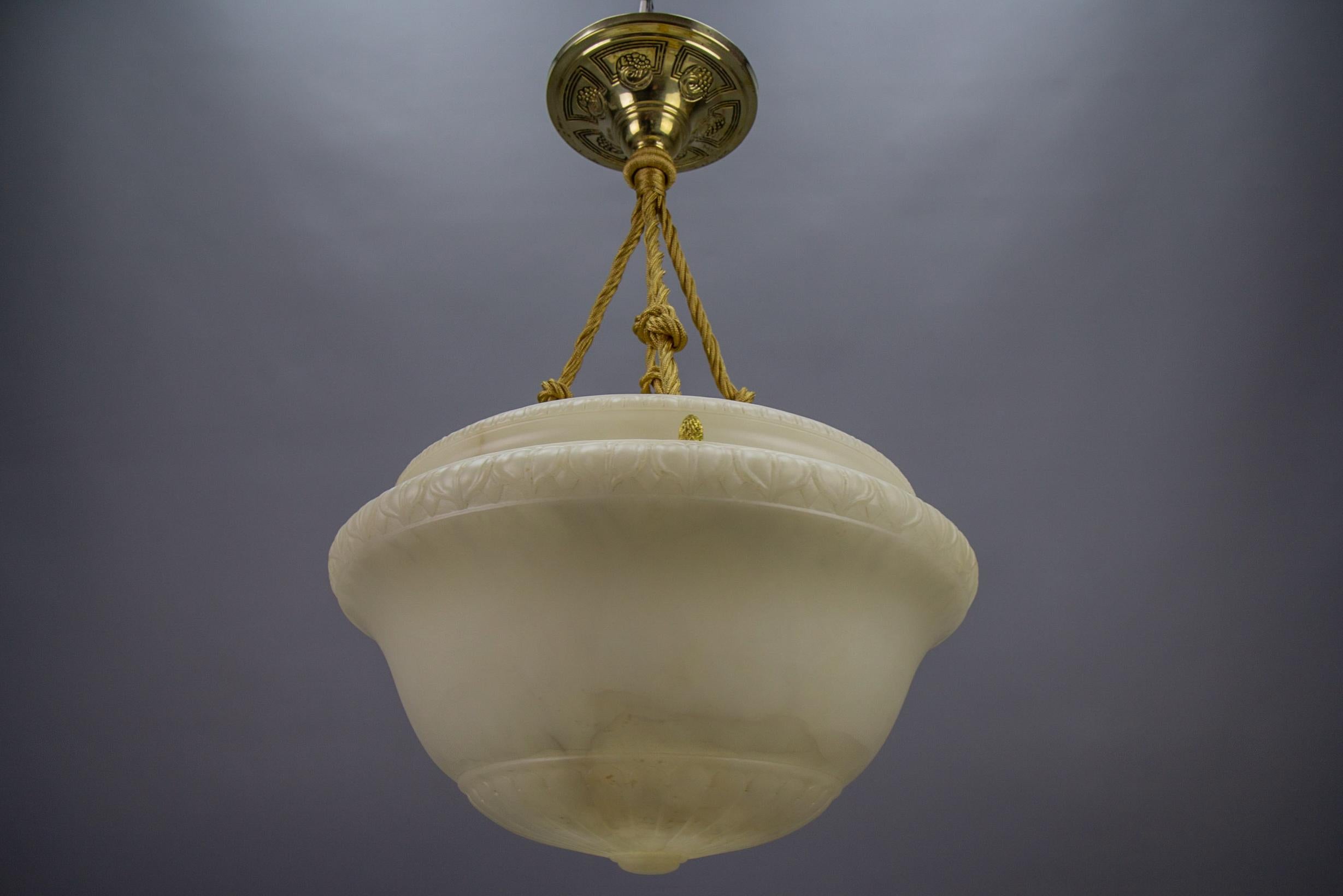 Early 20th Century French Art Deco White Alabaster and Brass Pendant Light Fixture, circa 1920s