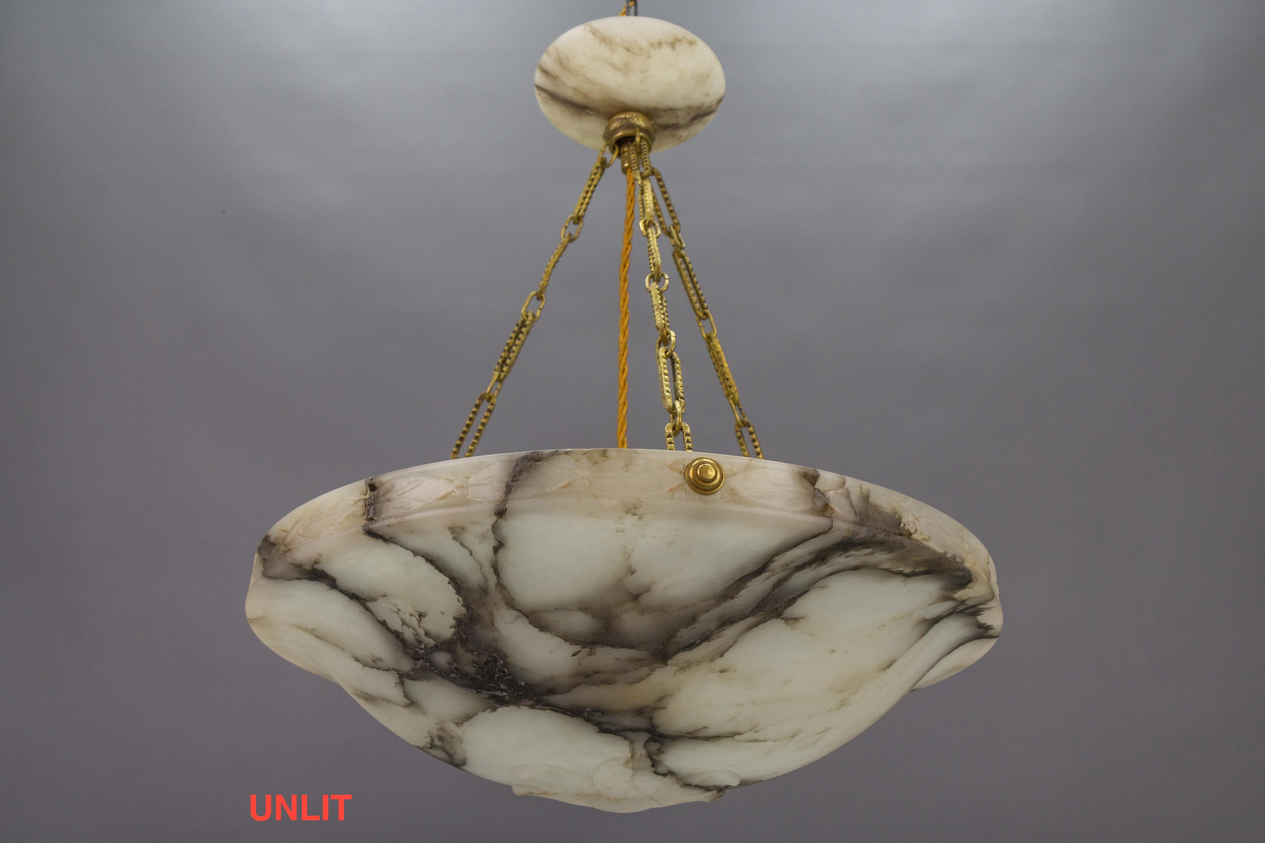 French Art Deco White and Black Alabaster and Brass Pendant Light, ca 1920 6