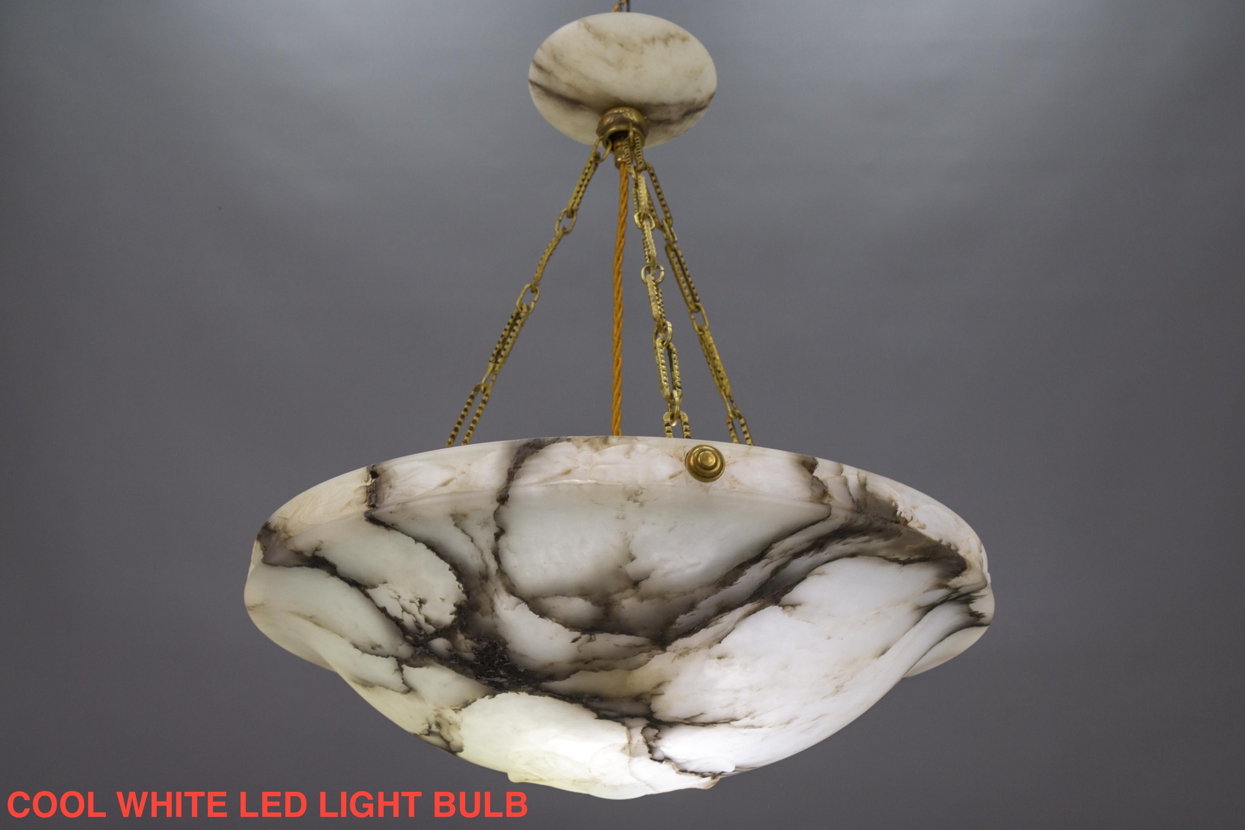 French Art Deco White and Black Alabaster and Brass Pendant Light, ca 1920 7