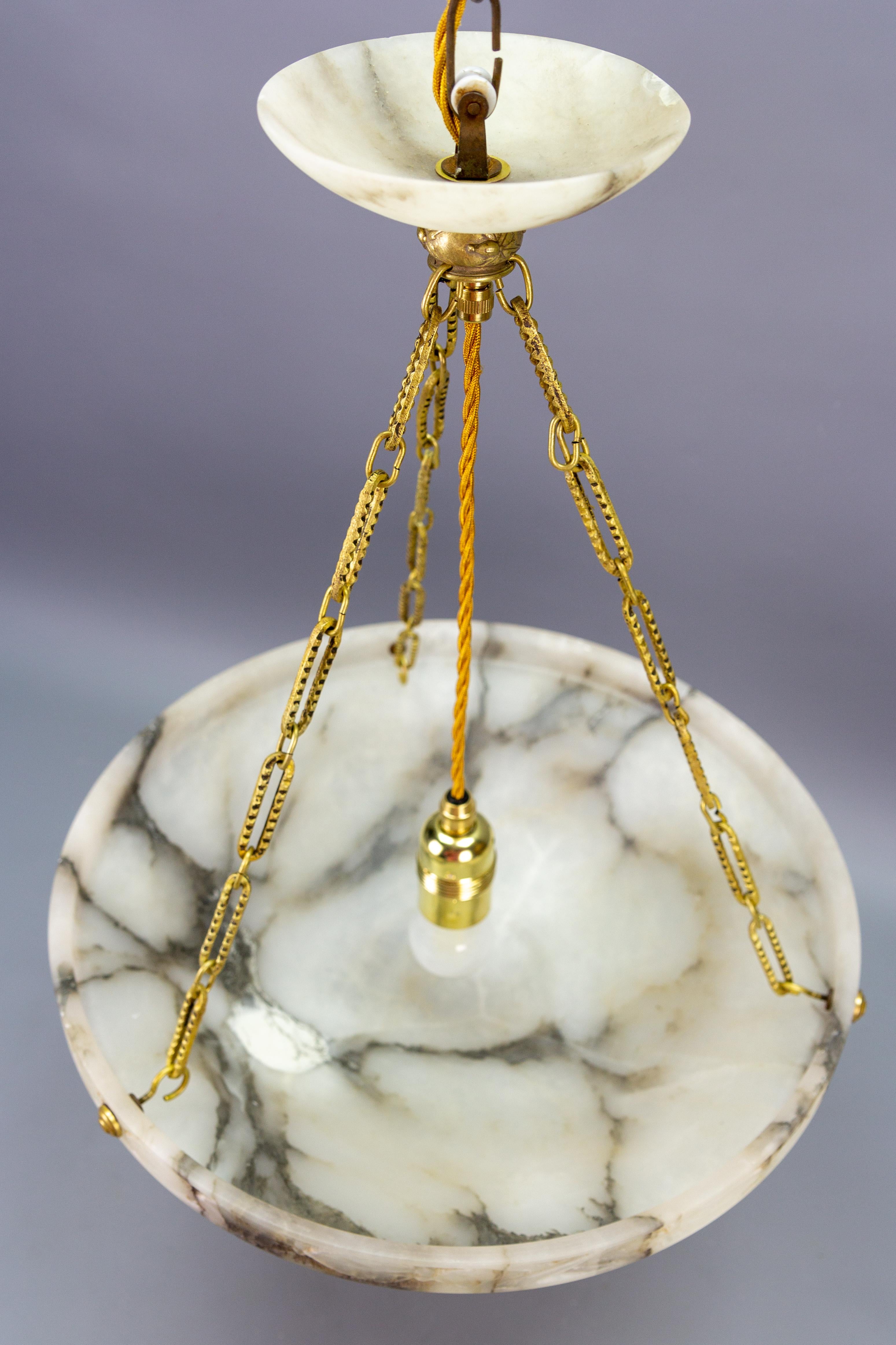 French Art Deco White and Black Alabaster and Brass Pendant Light, ca 1920 For Sale 10