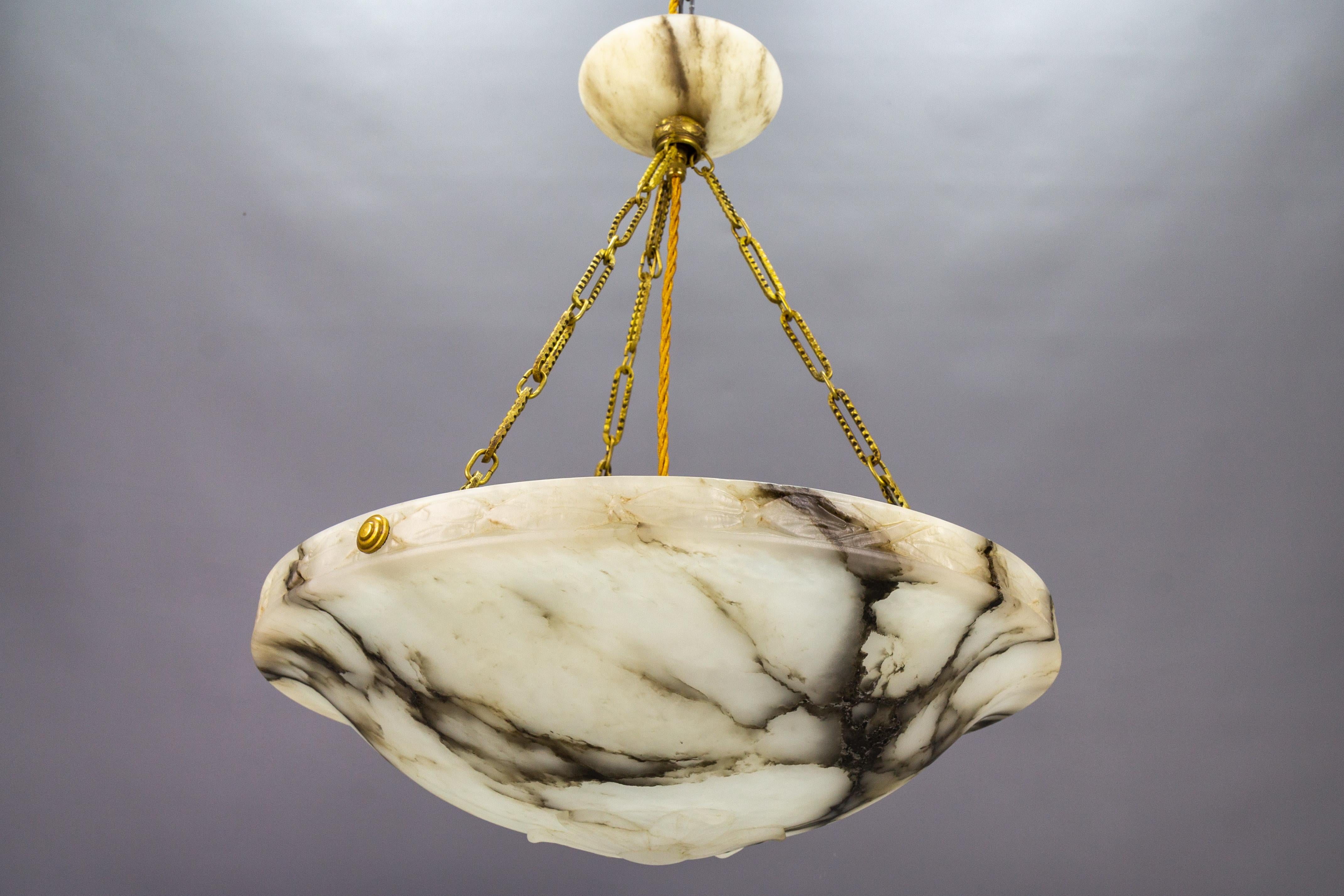 French Art Deco White and Black Alabaster and Brass Pendant Light, ca 1920 In Good Condition In Barntrup, DE