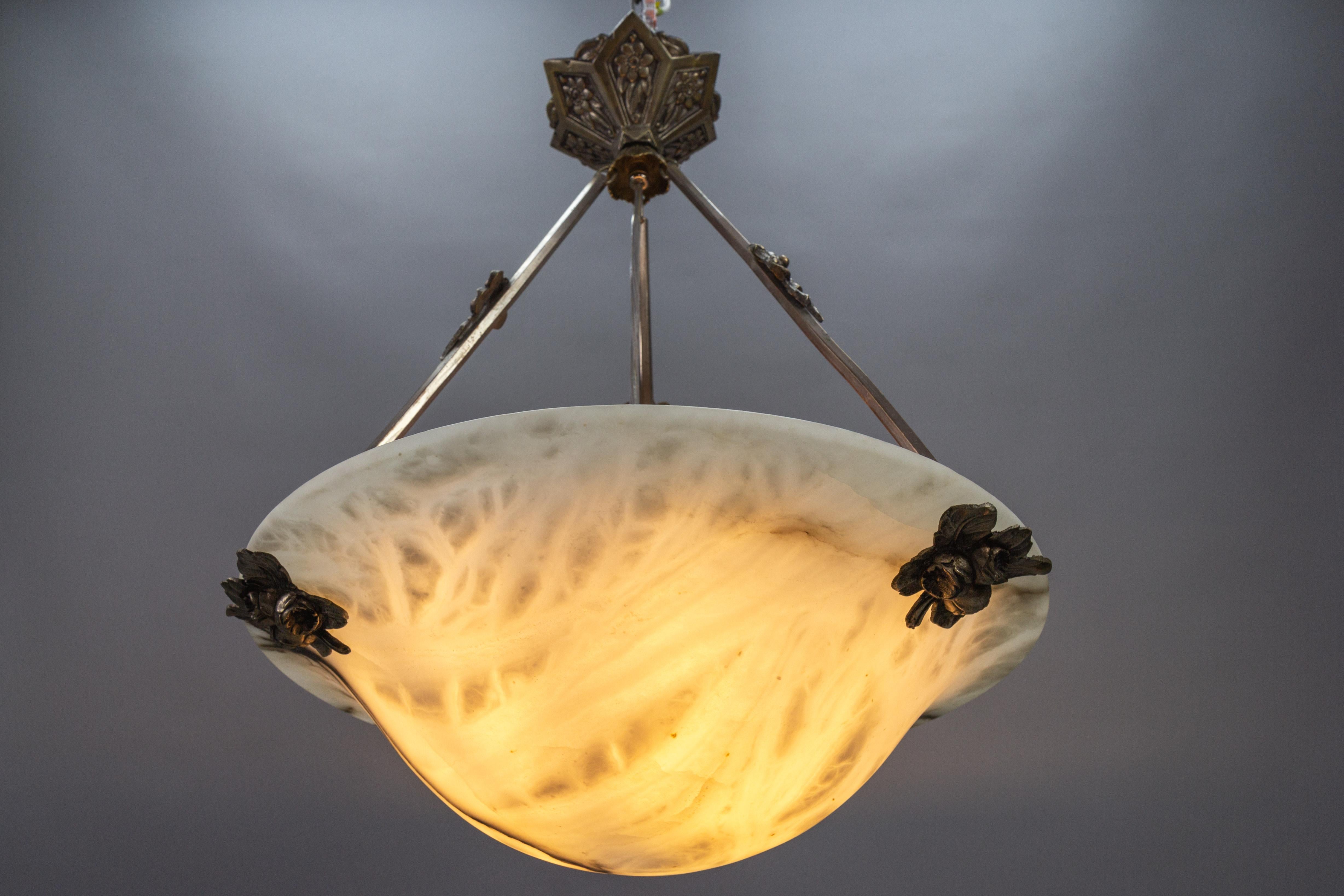 French Art Deco White and Black Veined Alabaster Pendant Light Fixture, ca. 1920 For Sale 10