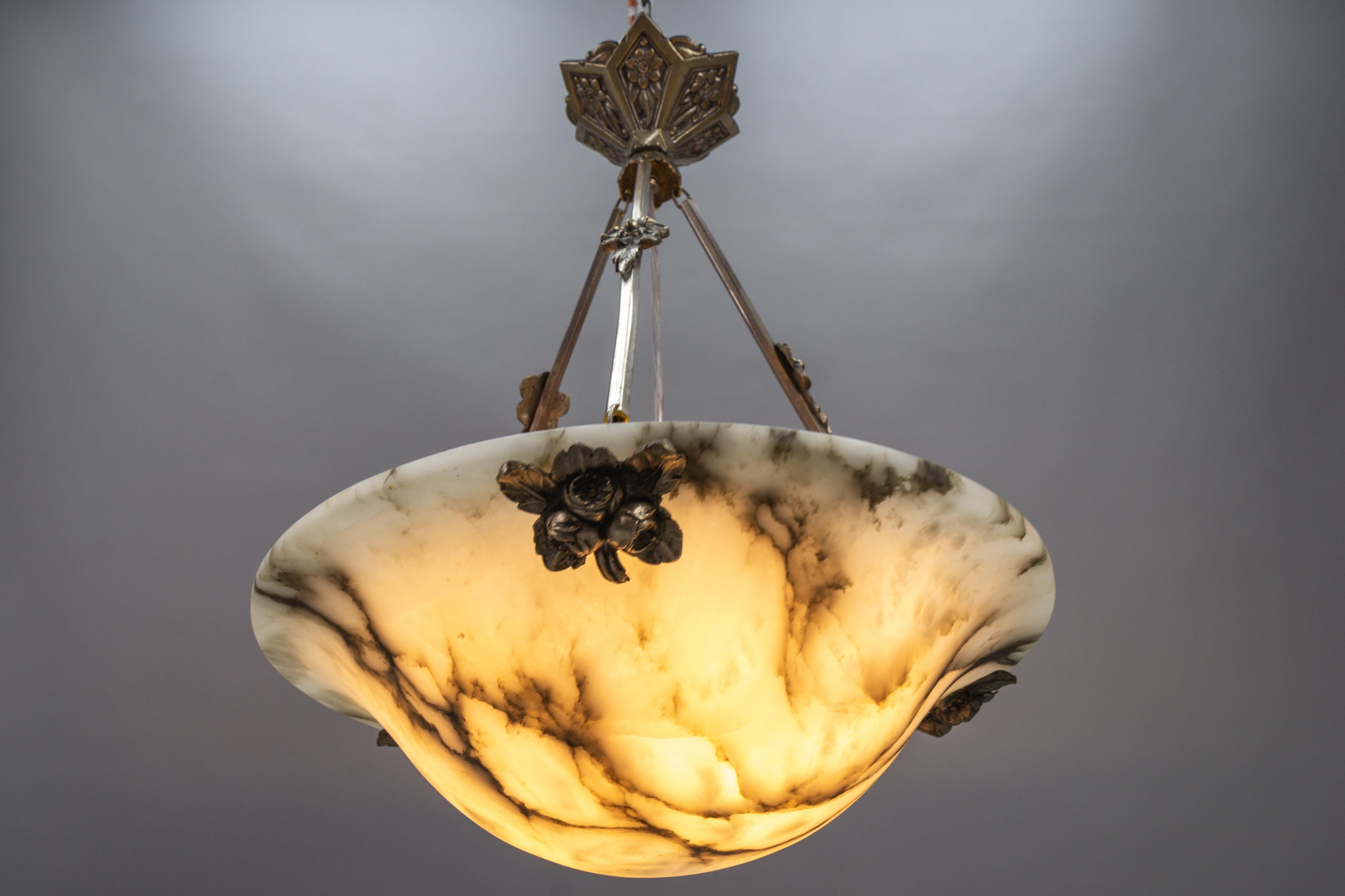 French Art Deco White and Black Veined Alabaster Pendant Light Fixture, ca. 1920 For Sale 4