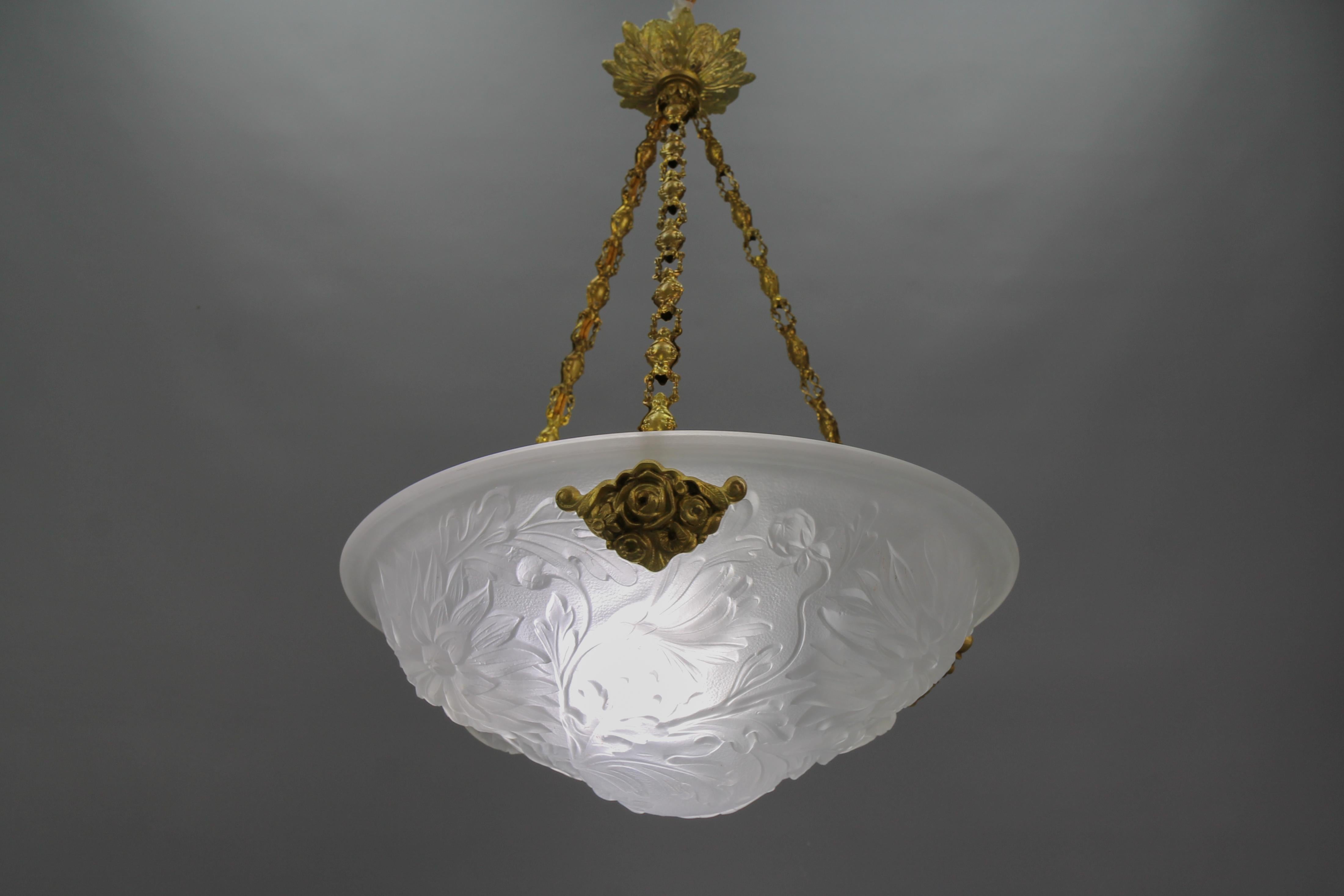 French Art Deco White Frosted Glass and Bronze Pendant Light with Floral Motifs For Sale 13