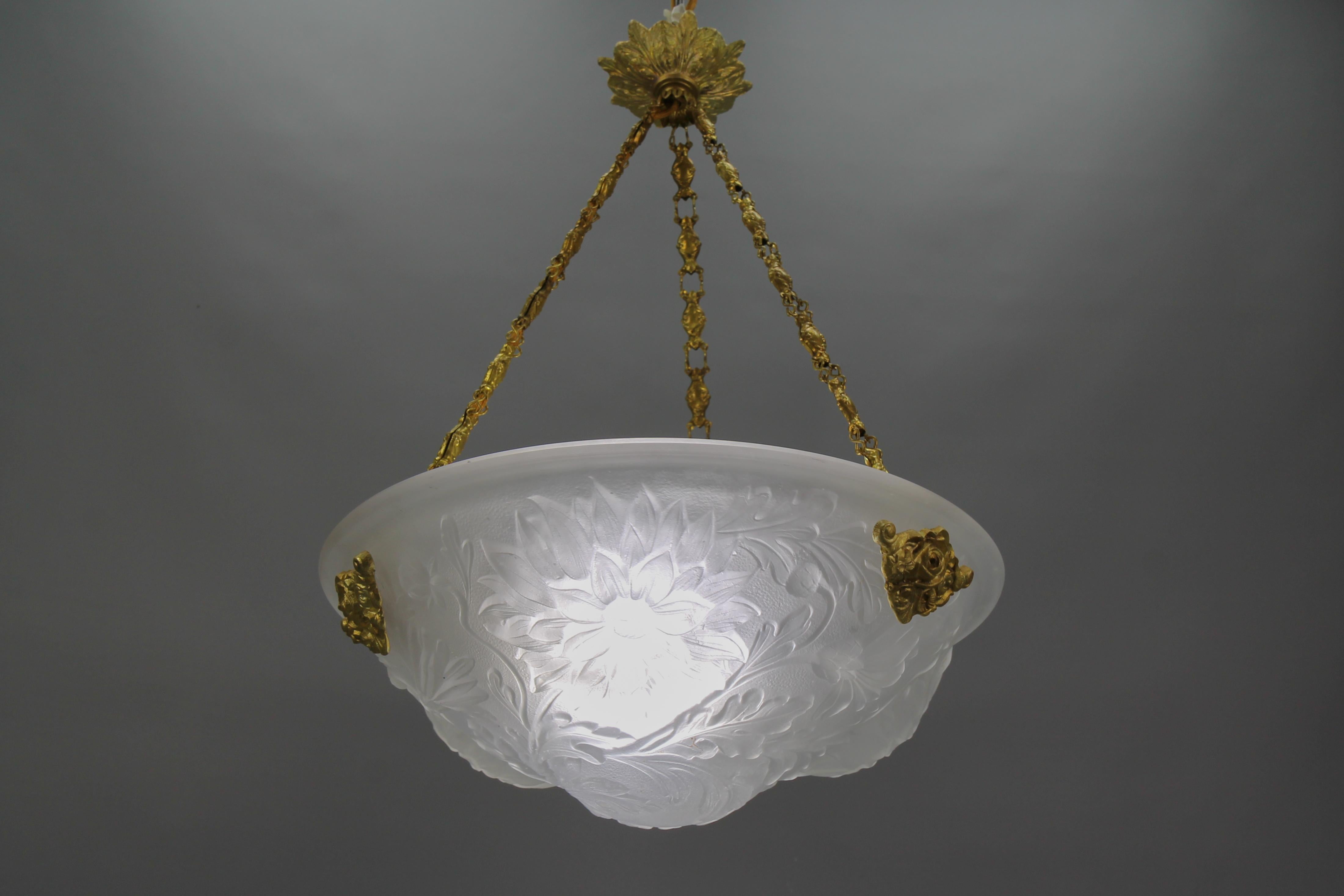 French Art Deco White Frosted Glass and Bronze Pendant Light with Floral Motifs For Sale 14