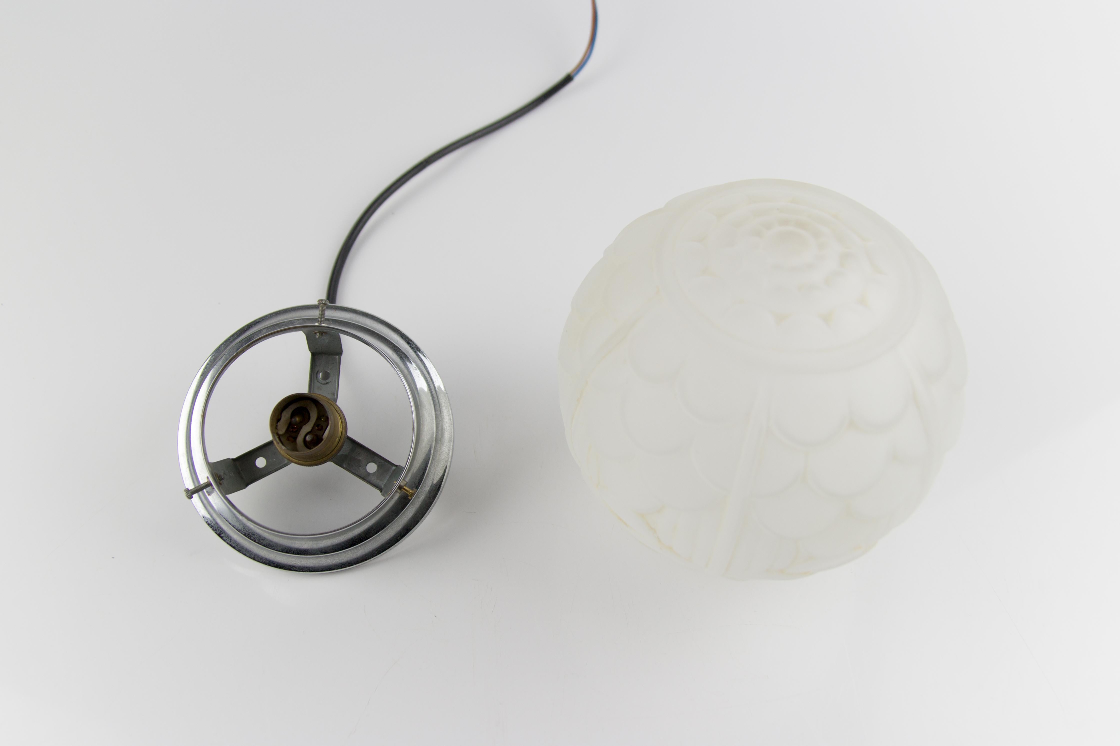 French Art Deco White Frosted Glass Globe Ceiling Light Fixture, 1930s 1