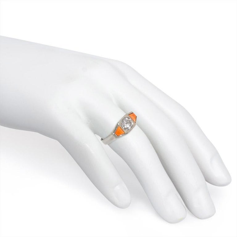 French Art Deco White Gold, Coral, and Diamond Ring In Good Condition For Sale In New York, NY