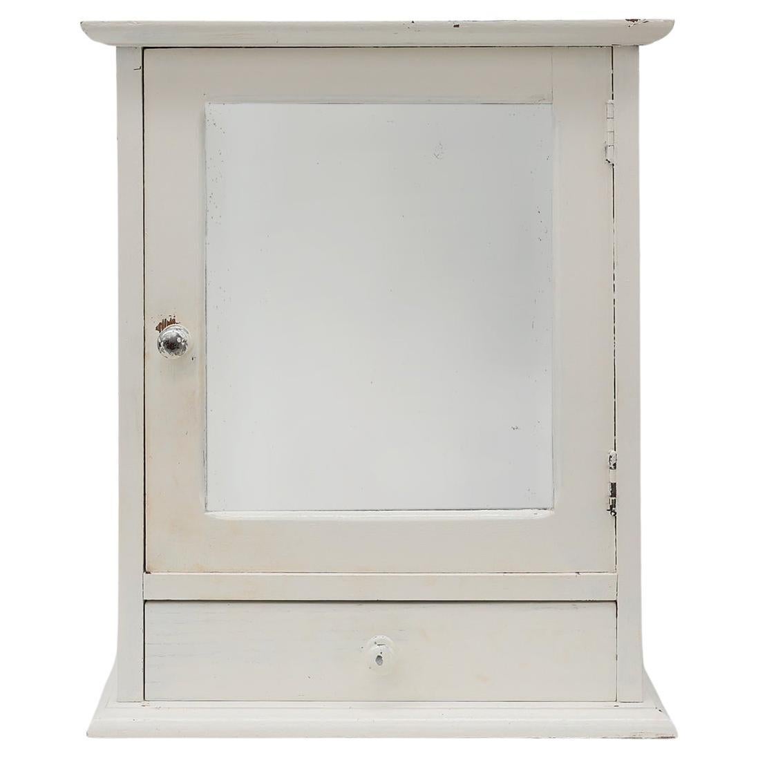 Armadietto da barba o da medicina francese Art Deco bianco con specchio in oak