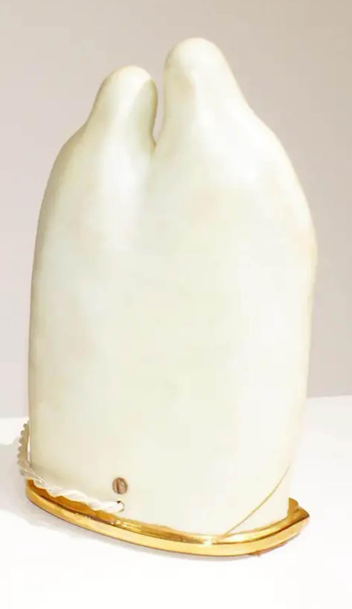 Französische figurale Art-Déco-Lampe aus weißem Porzellan, signiert Limoges von ROBJ, Art déco im Zustand „Hervorragend“ im Angebot in Beirut, LB