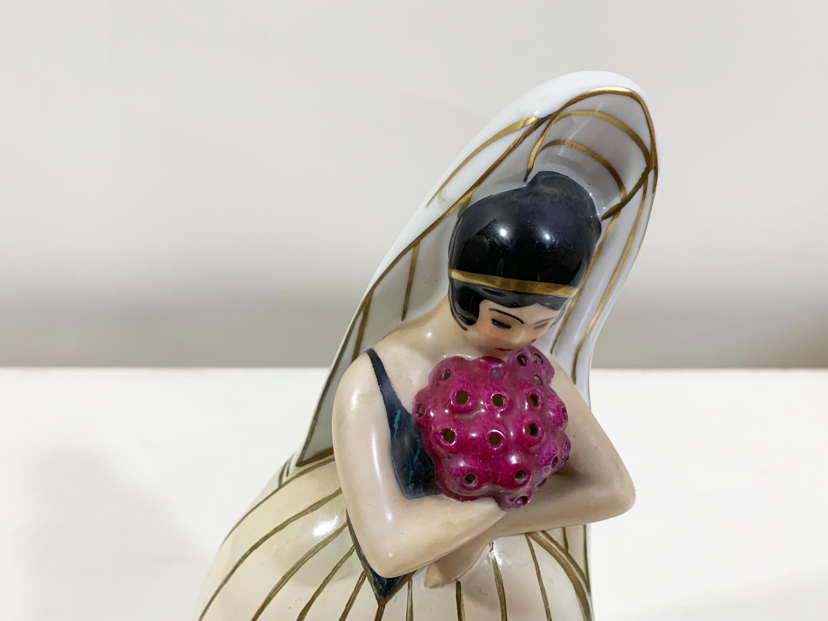 Difusor de Perfume Figural de Porcelana Blanca Art Decó Francesa Estampado 