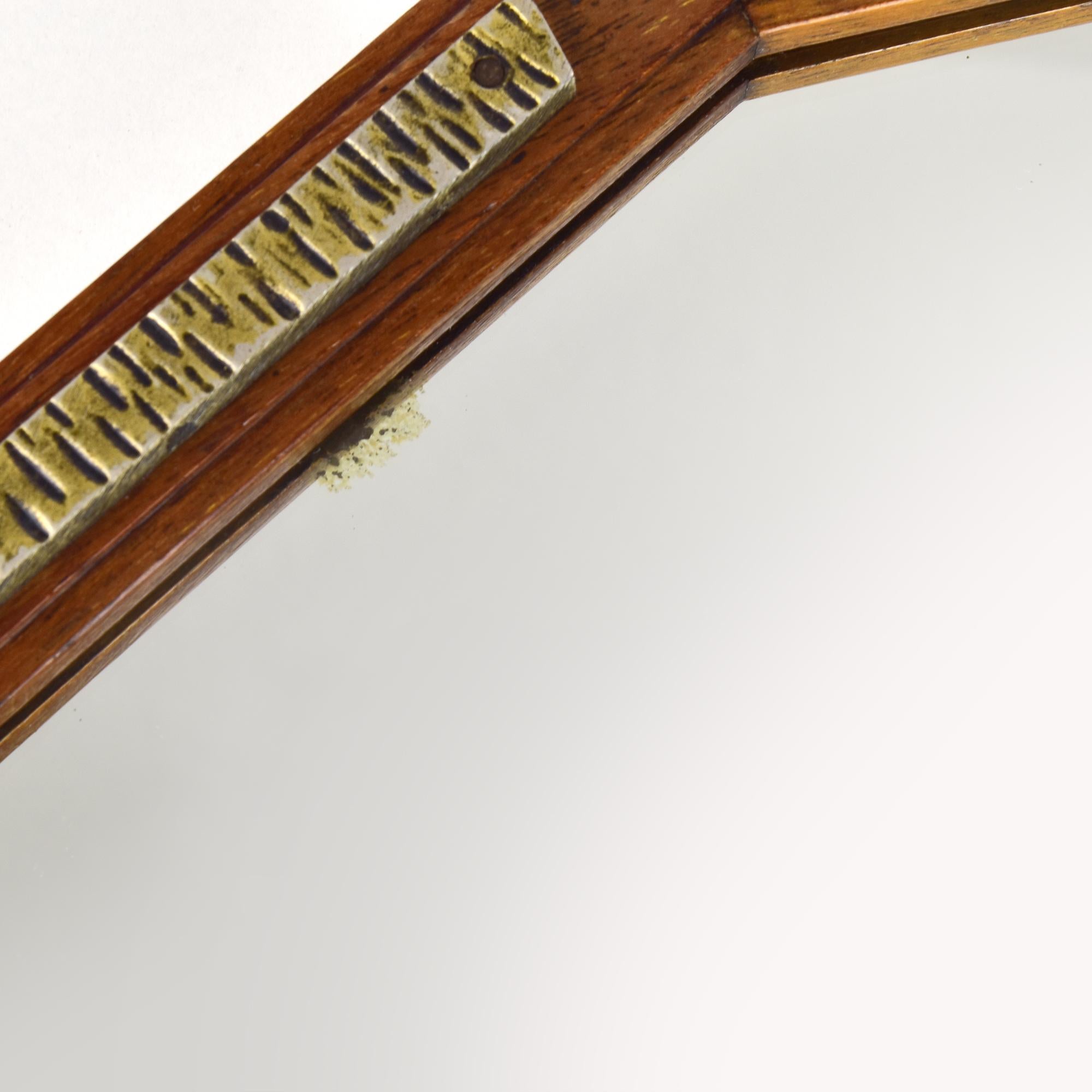 Französisch Art Deco Holztablett mit geprägtem Eisen und Spiegel Edgar Brandt Stil im Angebot 1