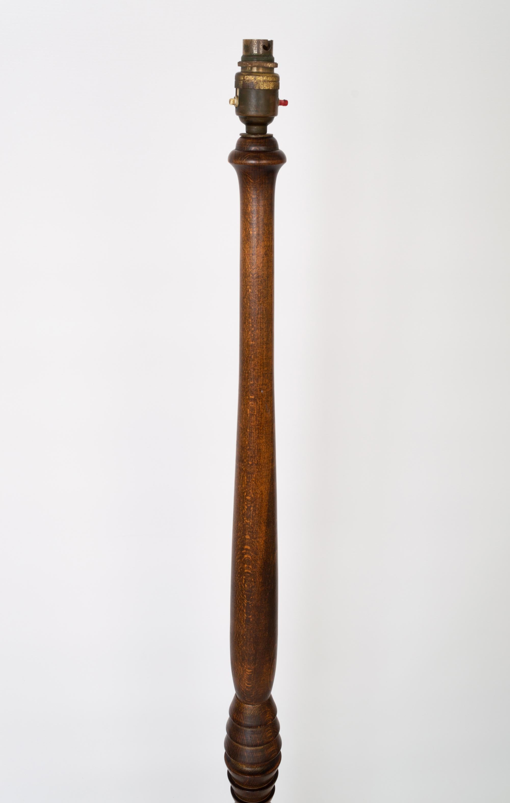 A French Art Deco wooden floor lamp C.1930 
Constructed from turned solid beech wood.
Presented in excellent vintage condition.
Shade not included (for illustrative purposes only).