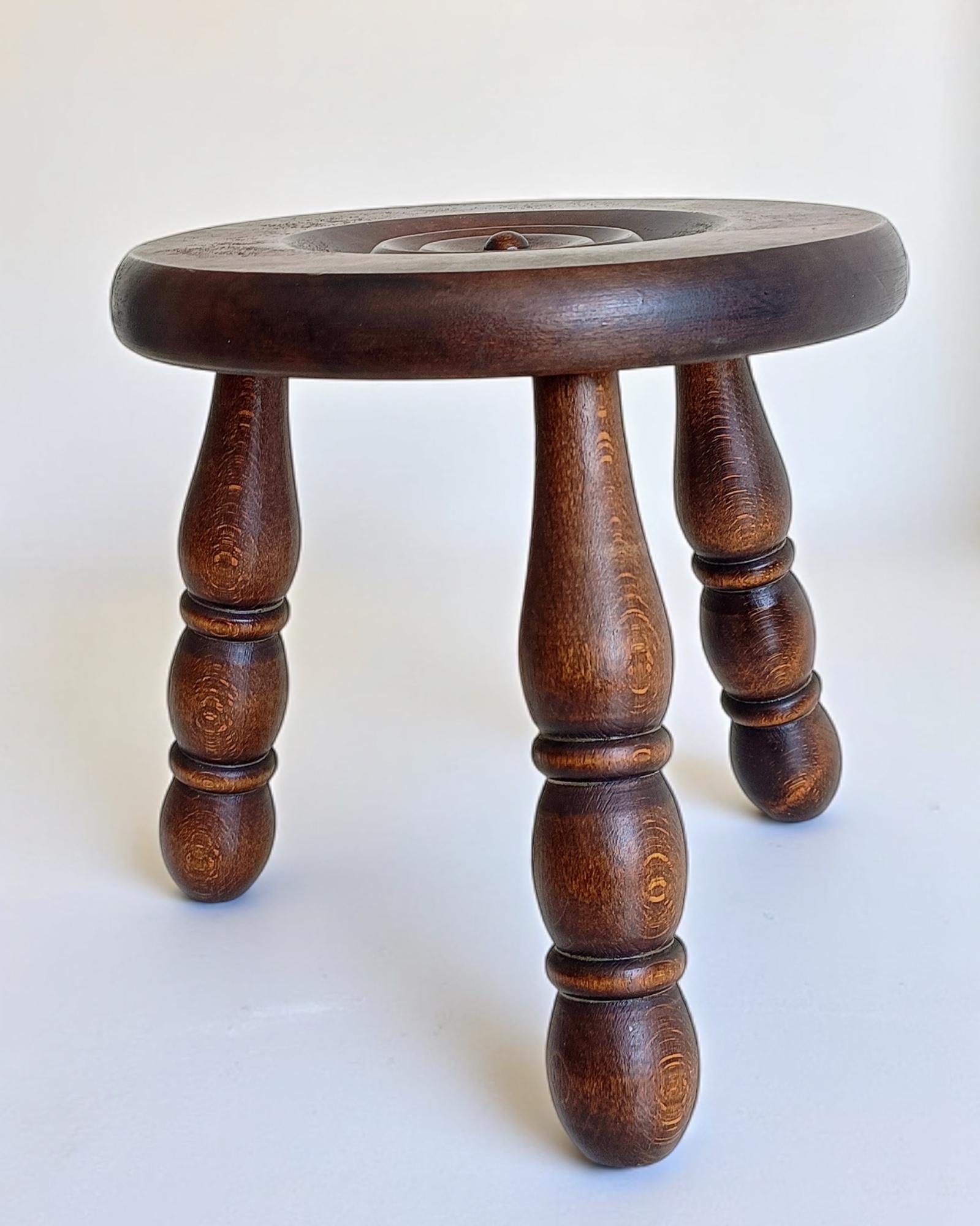 Fait main Tabouret ou table d'appoint Art déco français dans le style de Charles Dudouyt en vente