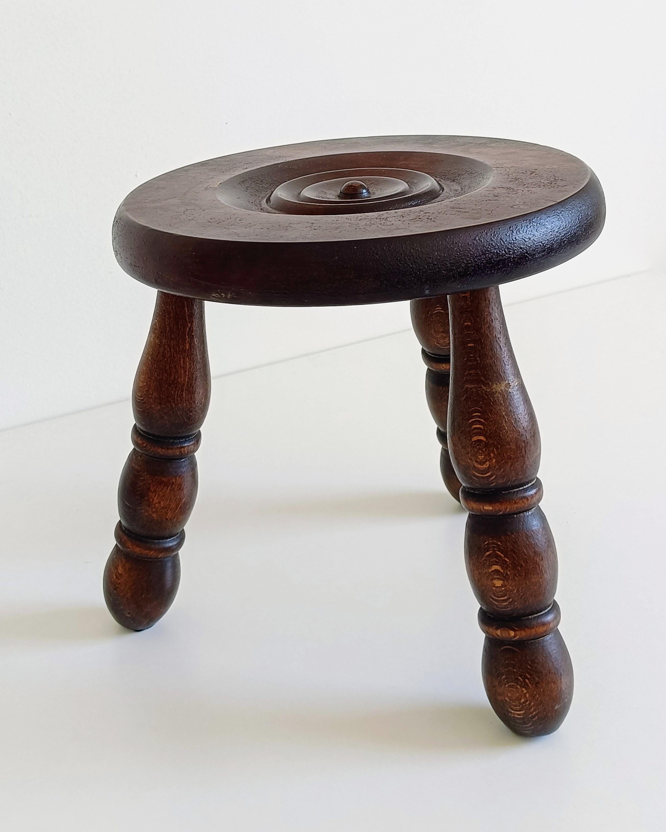 Milieu du XXe siècle Tabouret ou table d'appoint Art déco français dans le style de Charles Dudouyt en vente