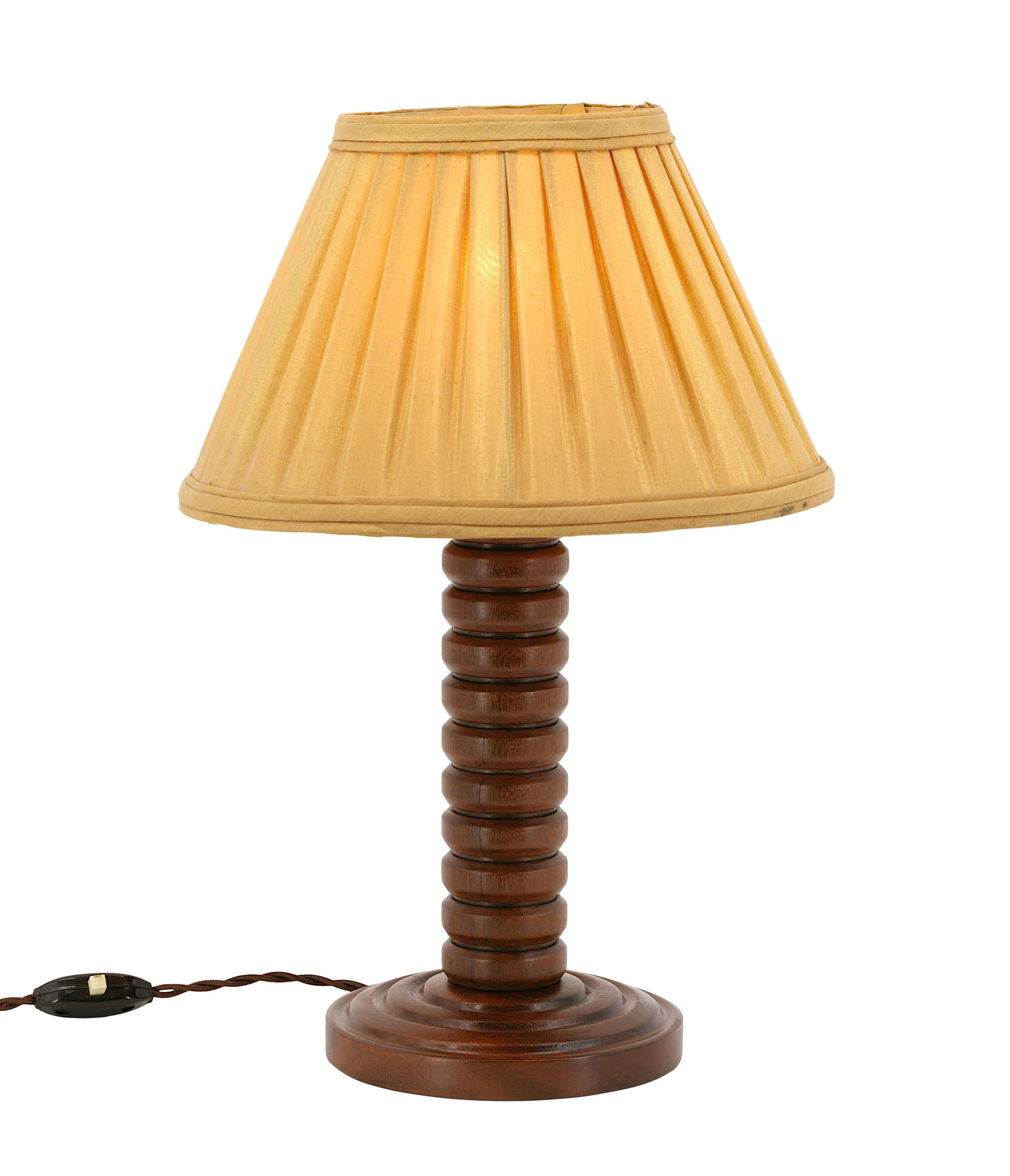 French Art Deco Wooden Table Lamp by Bouchard, 1930s For Sale 1